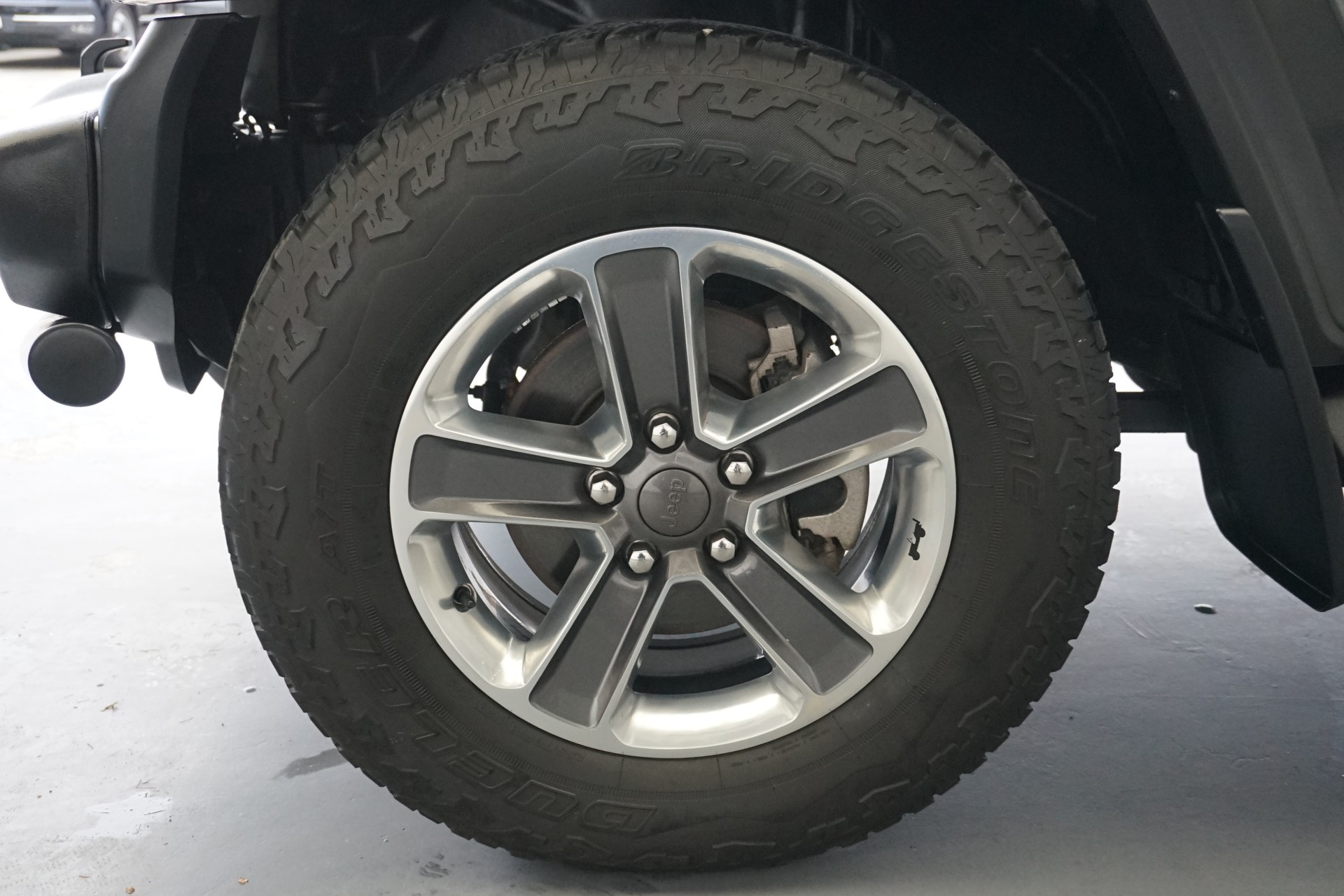 JEEP Gladiator 3.6 iV6 Sport 4WD 284PS 100% Benzin-image-14