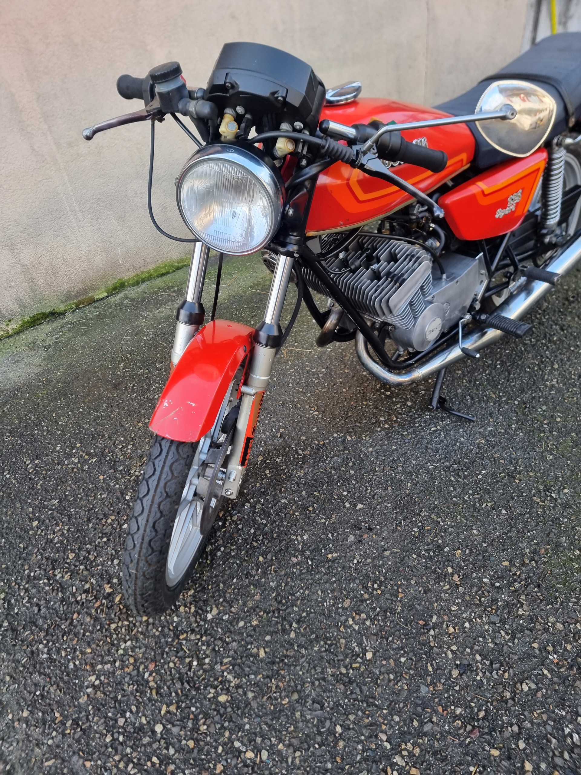 BENELLI MH 125 sport-image-11