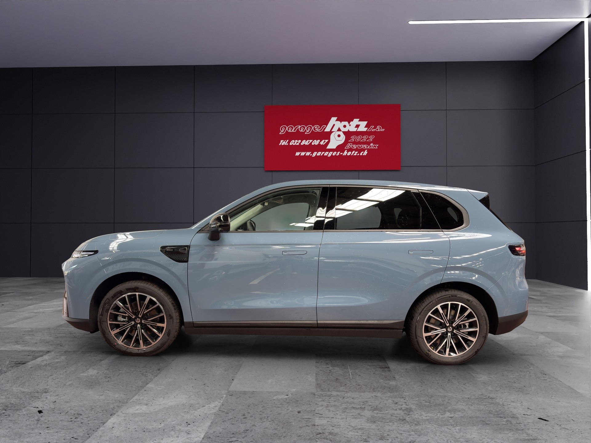 LEAPMOTOR B10 67kWh Design-showroom-element-1