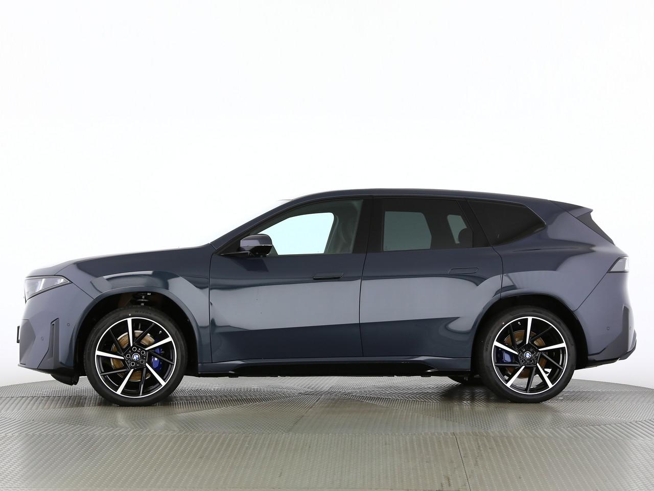 BMW iX3 50 xDrive-showroom-element-2
