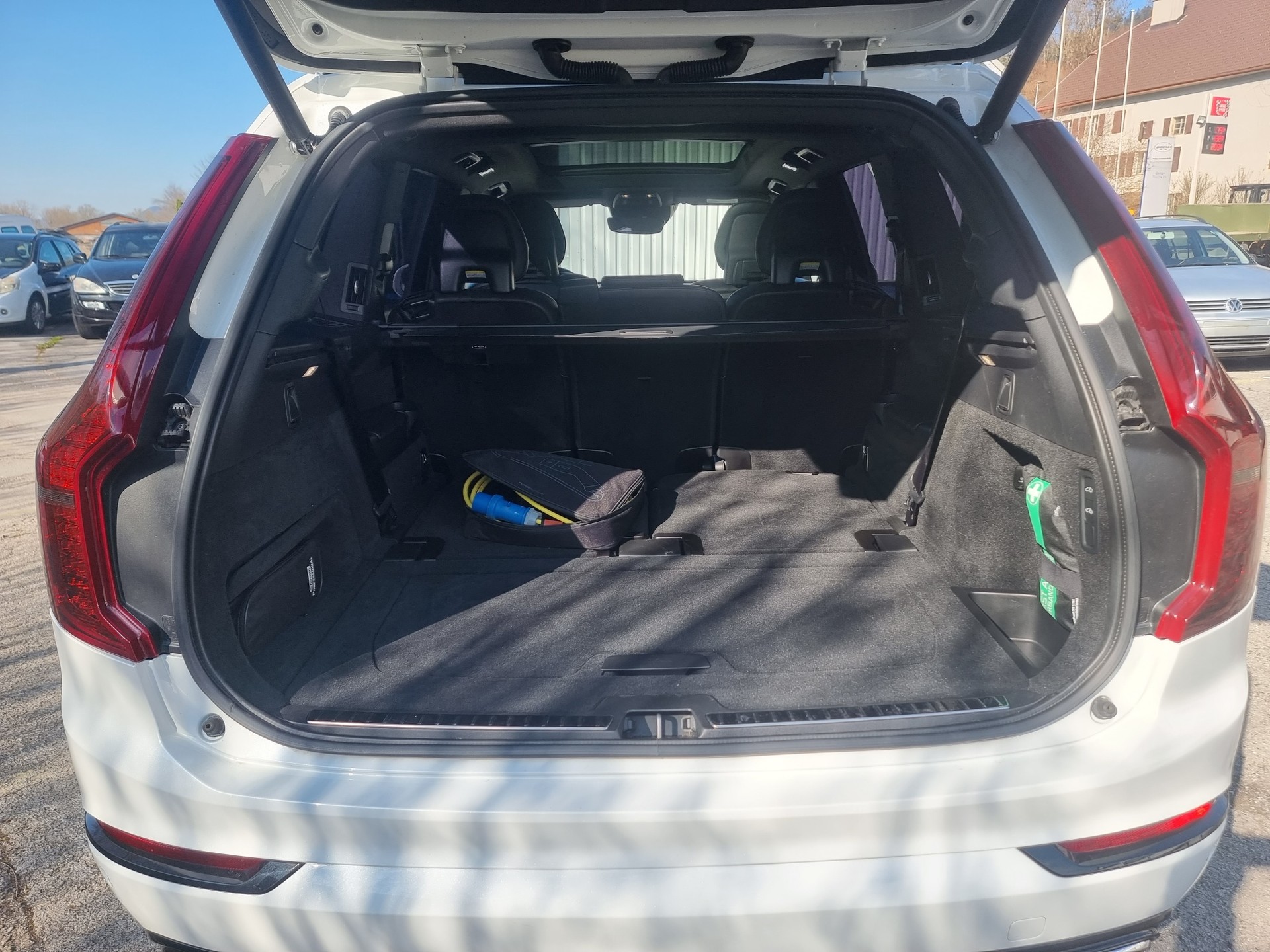 VOLVO XC90 T8 AWD R-Design Geartronic-image-9