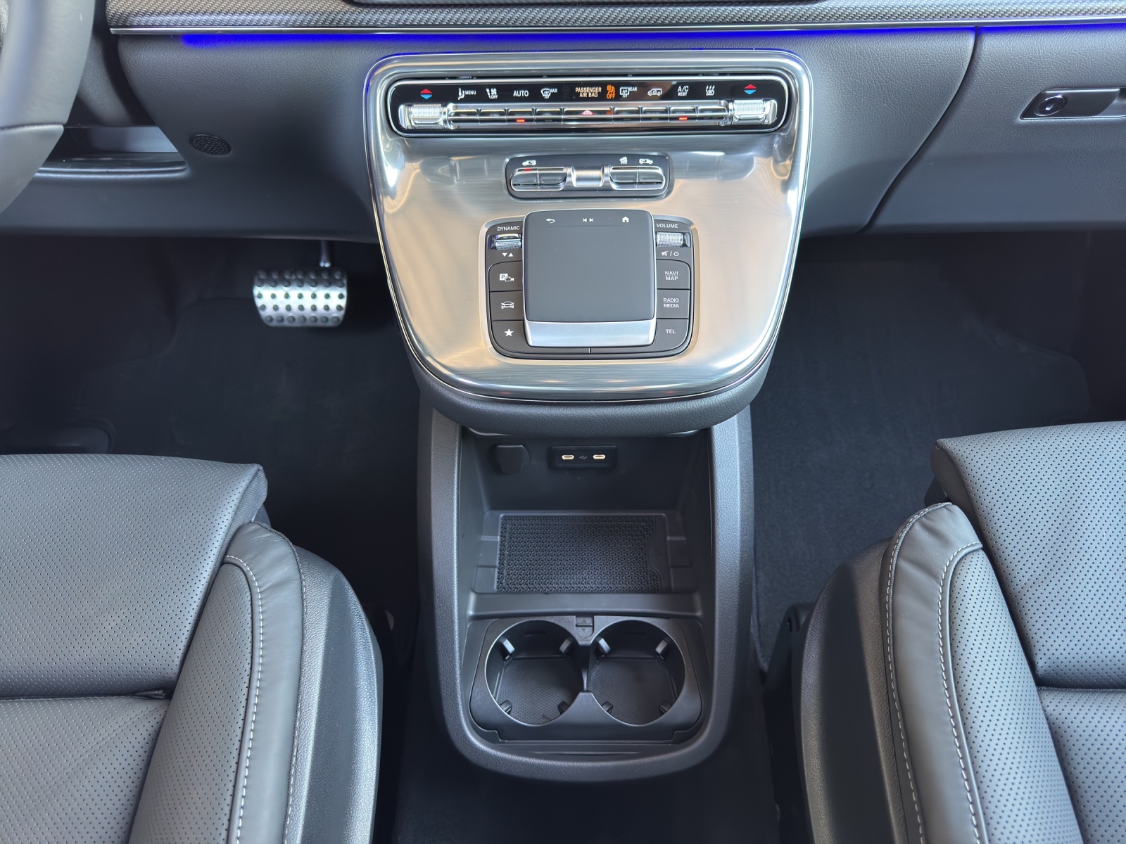 MERCEDES-BENZ V 300 d lang Exclus. 9G-T-image-13