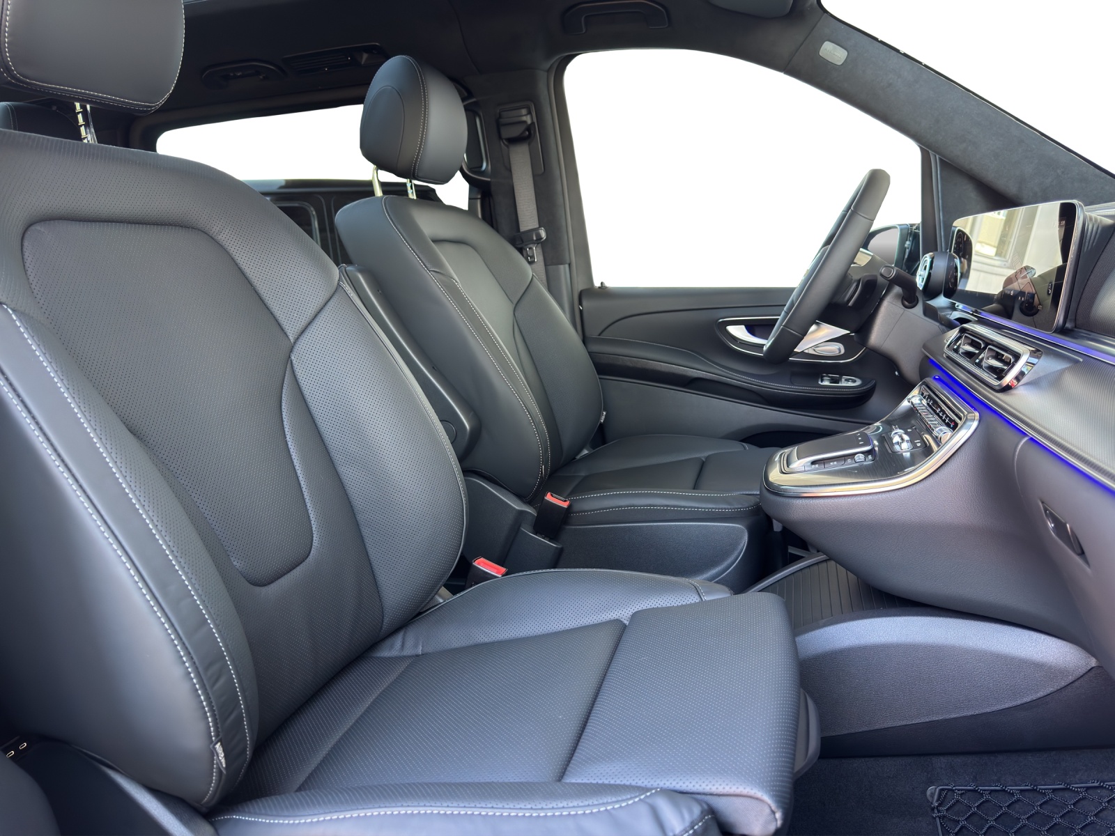 MERCEDES-BENZ V 300 d lang Exclus. 9G-T-image-16