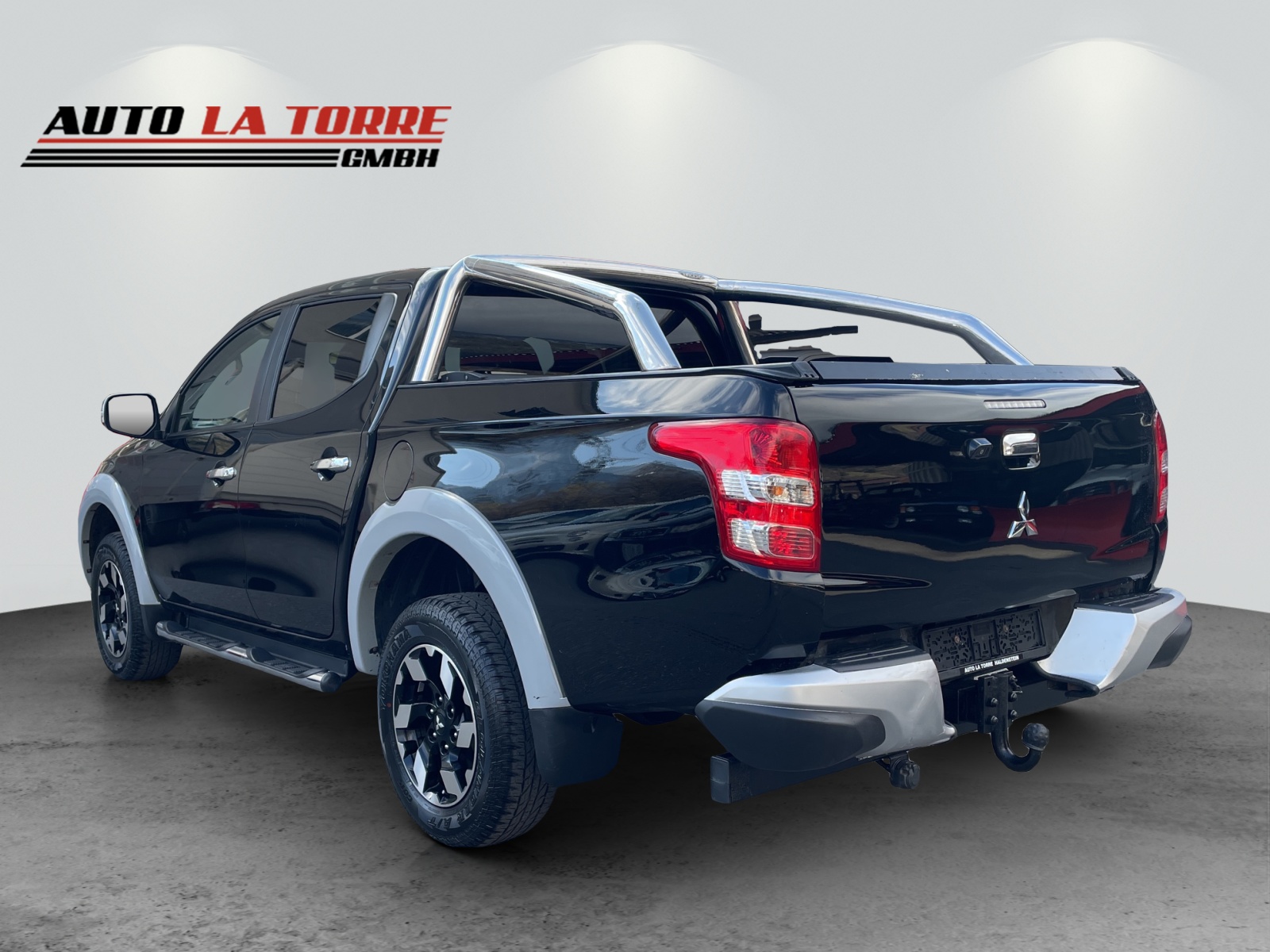 MITSUBISHI L 200 2.4 Style Double Cab-image-1