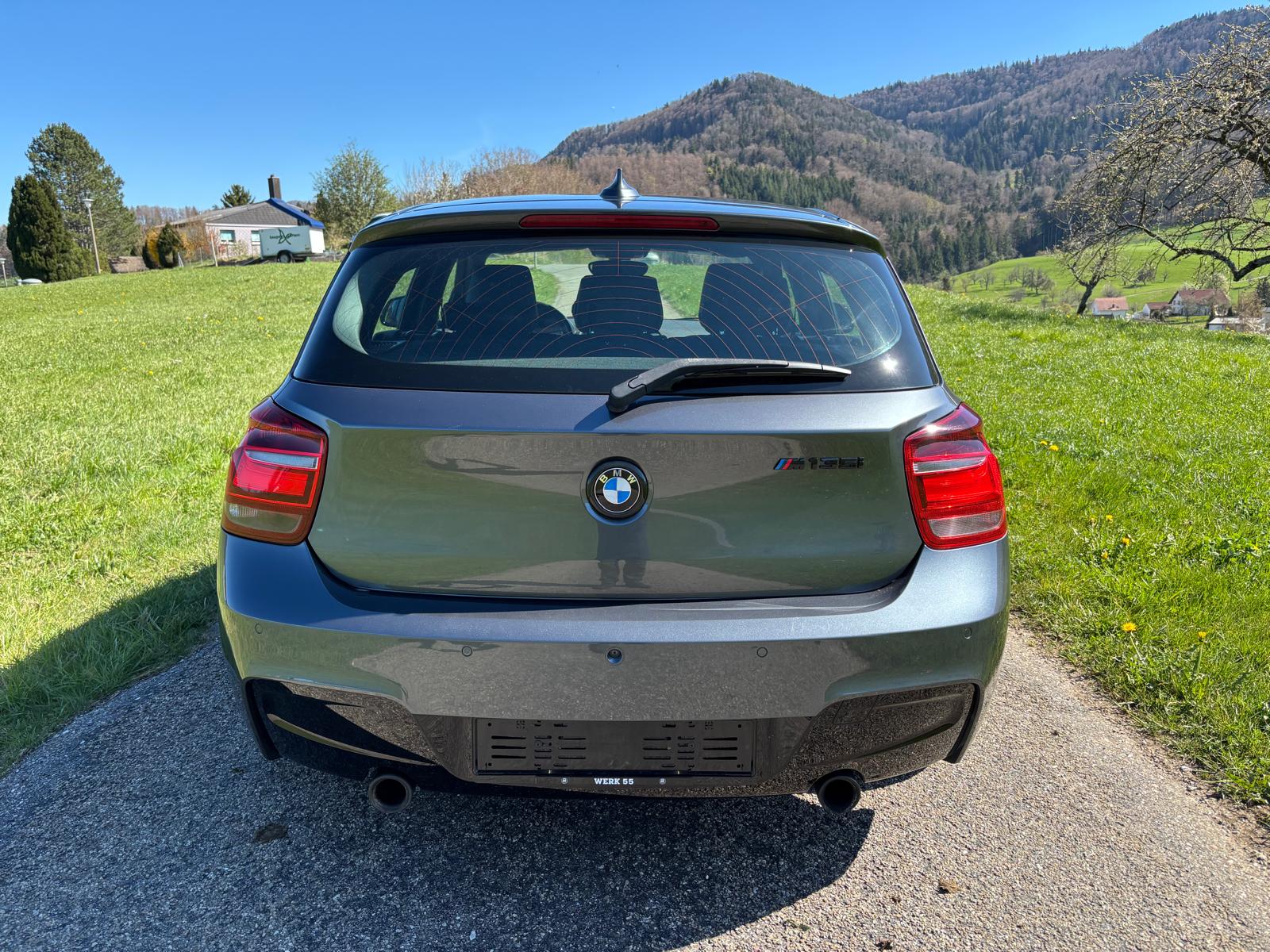 BMW M135i xDrive Steptronic-image-3