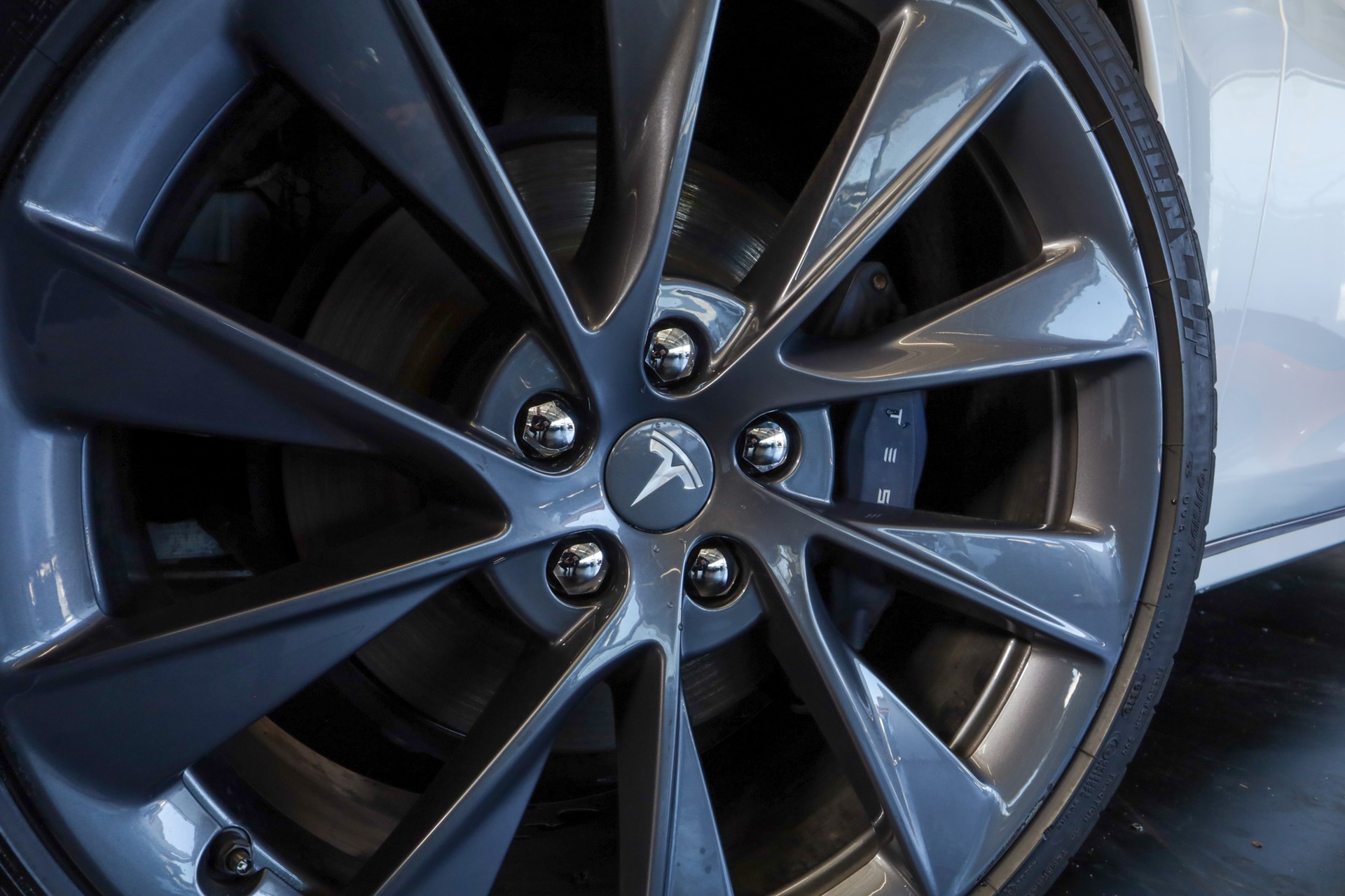 TESLA Model S Maximale-Reichweite-image-17