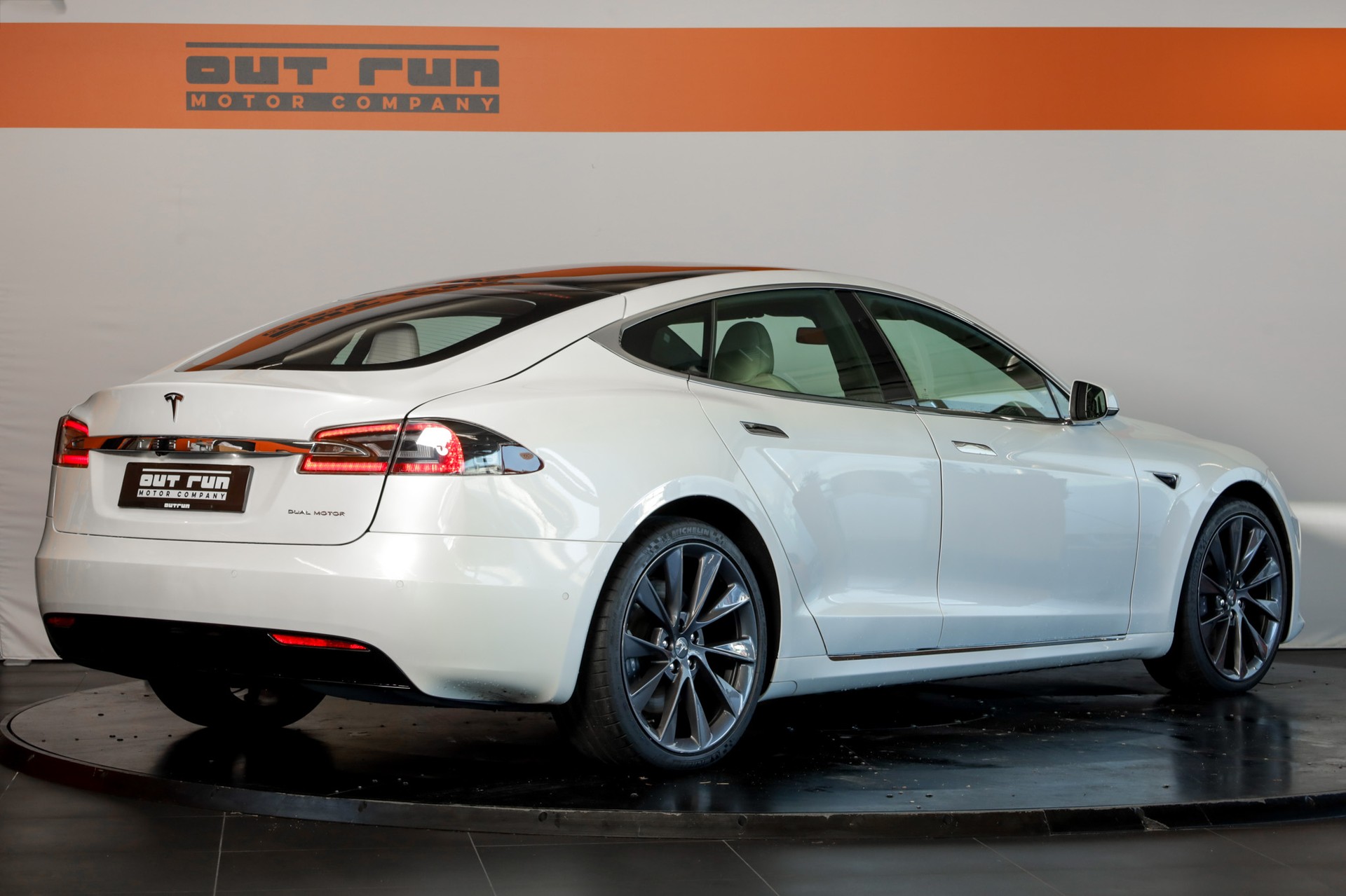 TESLA Model S Maximale-Reichweite-image-9