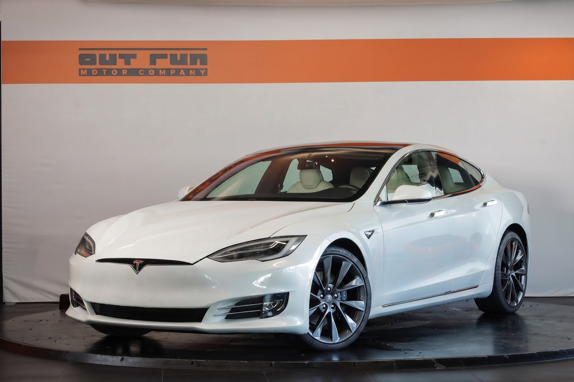 TESLA Model S Maximale-Reichweite