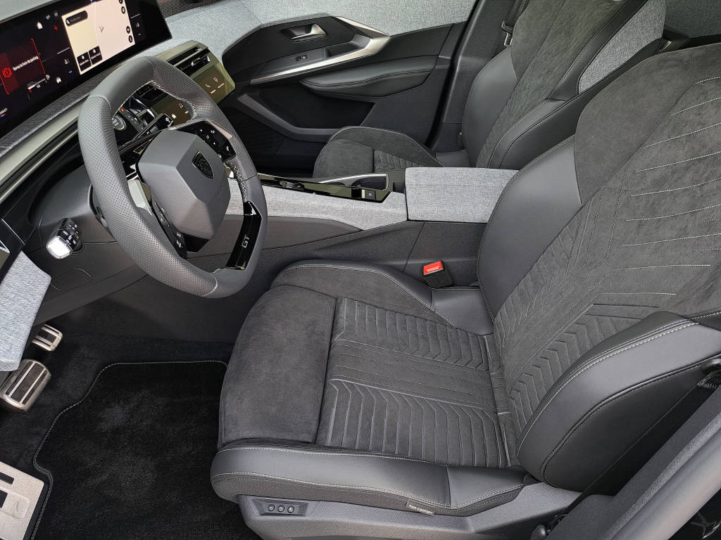 PEUGEOT 3008 1.6 PHEV GT 195cv (crochet)-image-7