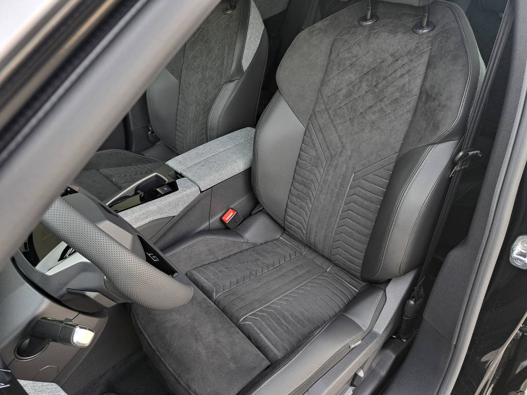 PEUGEOT 3008 1.6 PHEV GT 195cv (crochet)-image-8