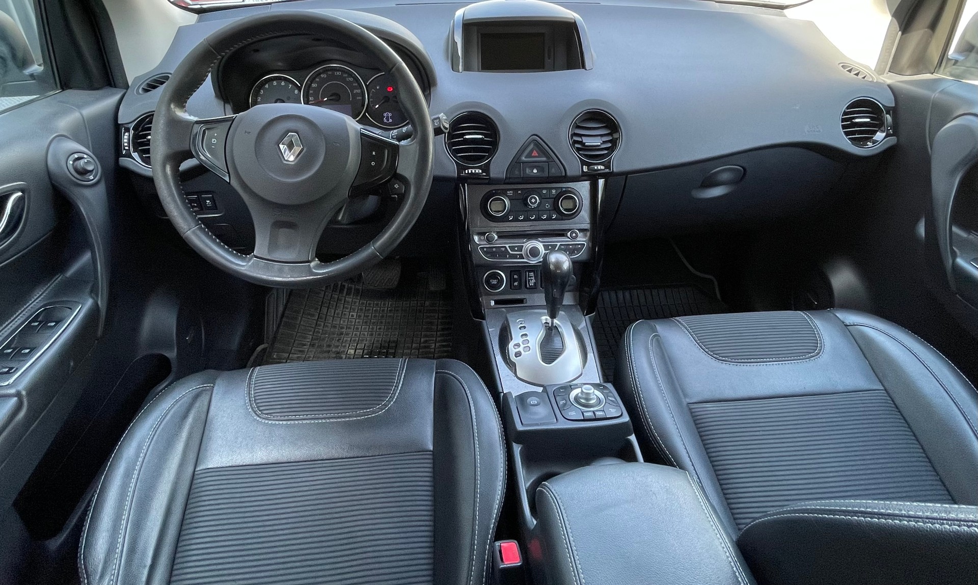 RENAULT Koleos 2.5 Bose 4x4 CVT-image-4