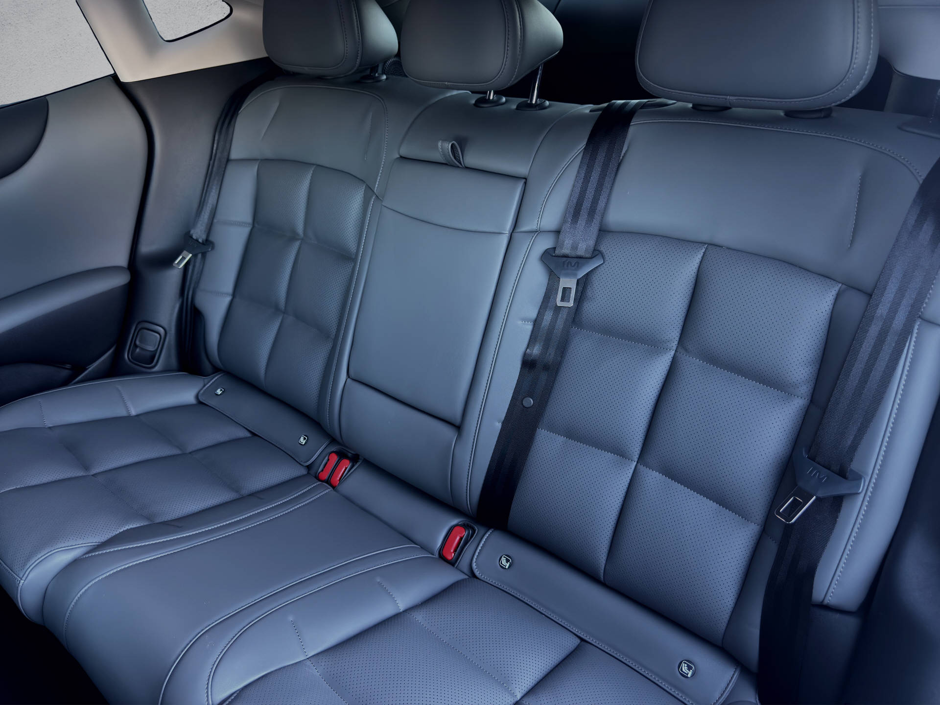 MG IM5 100 kWh Performance 19 4WD-image-9