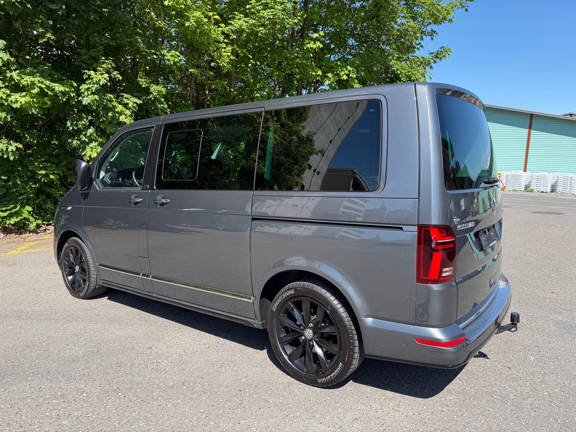 VW T6.1 Multivan 2.0 Bi-TDI Generation Six 4Motion DSG-showroom-element-2