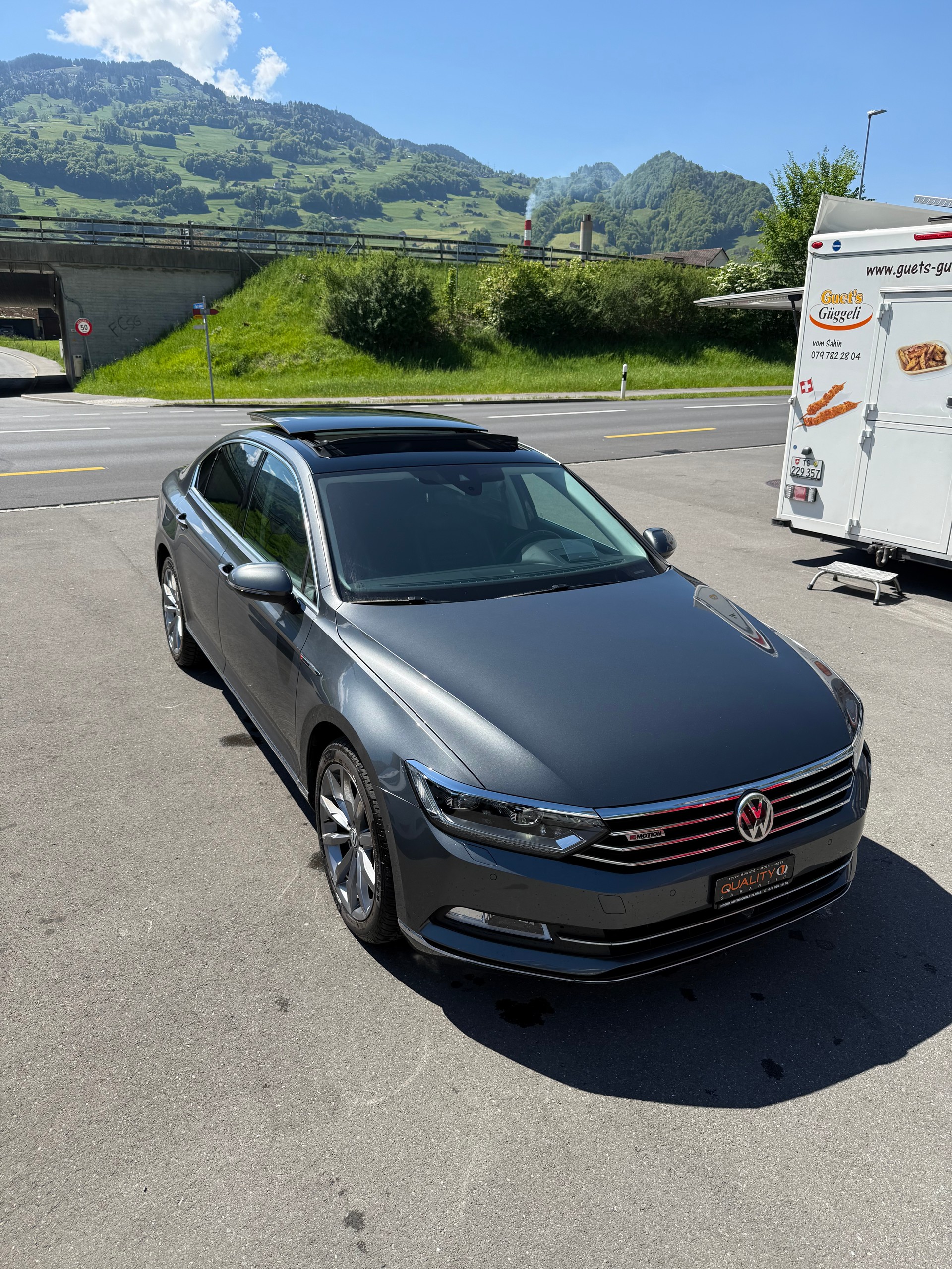 VW Passat 2.0 TDI BMT Highline DSG 4Motion-image-8