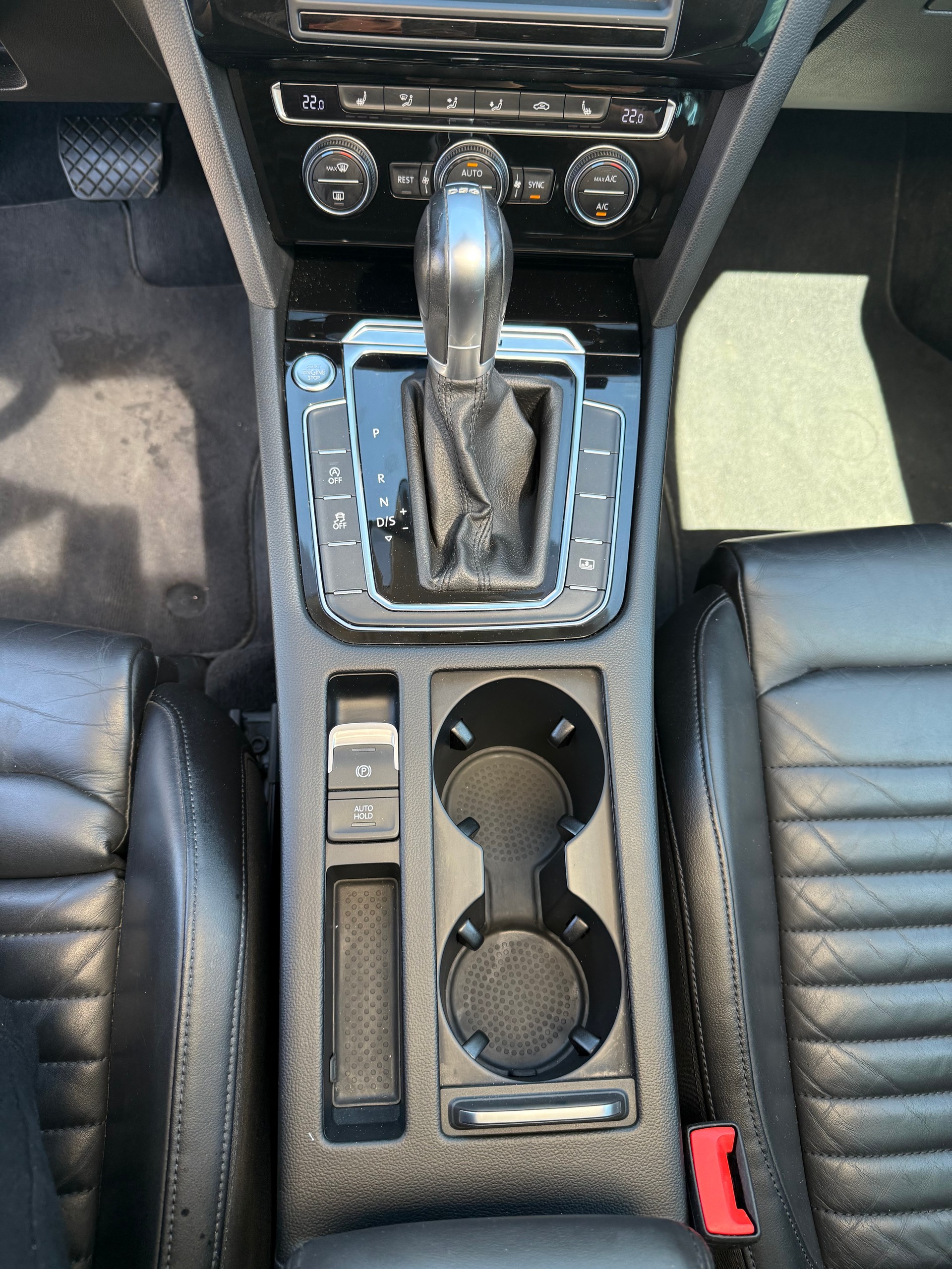 VW Passat 2.0 TDI BMT Highline DSG 4Motion-image-22