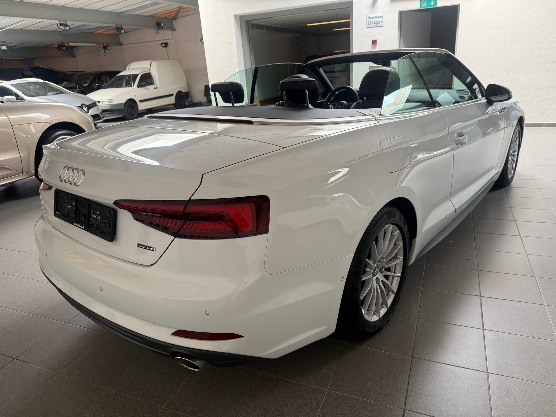 AUDI A5 Cabriolet 45 TFSI S-tronic Sport quattro-image-11