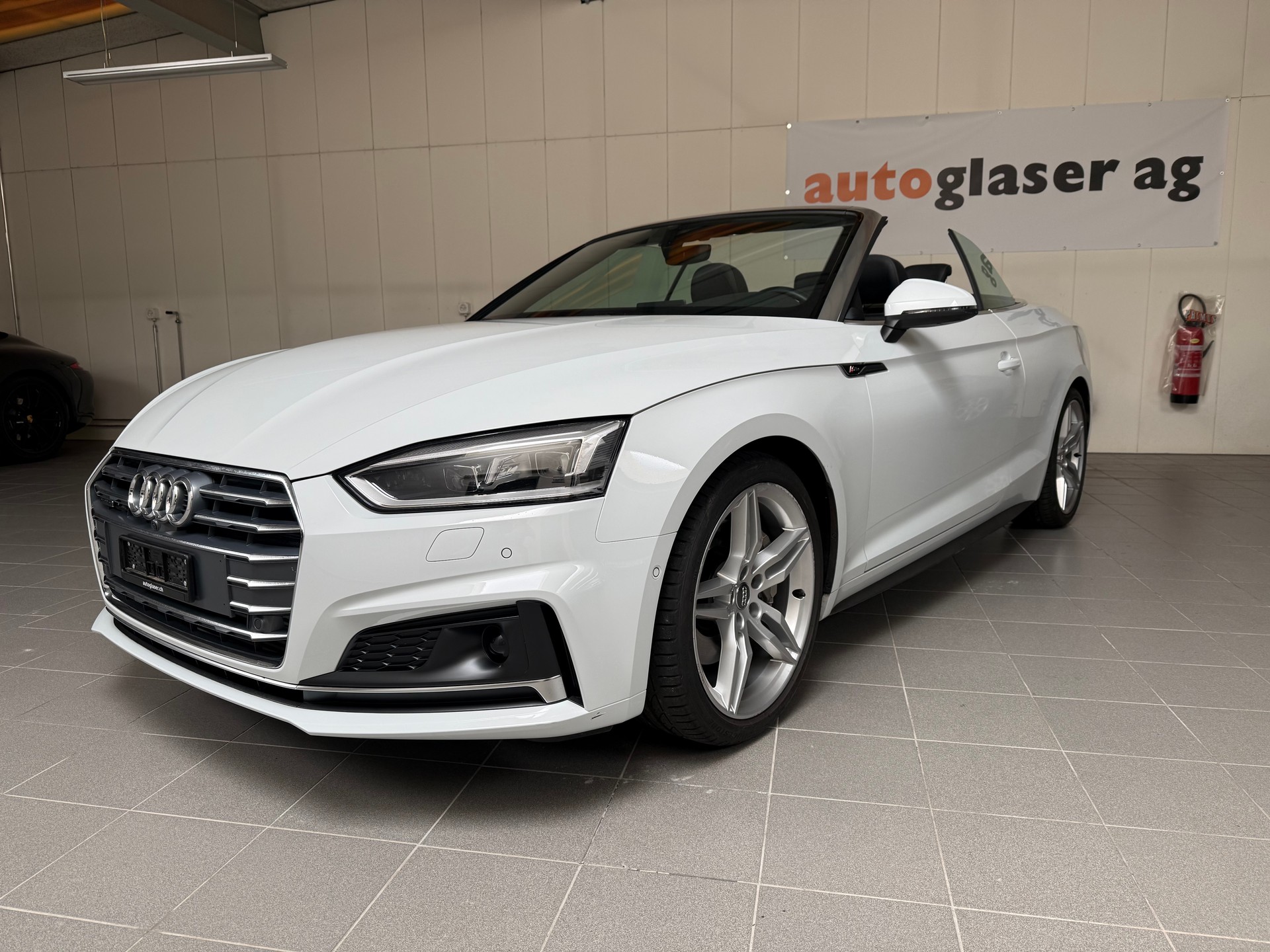 AUDI A5 Cabriolet 45 TFSI S-tronic Sport quattro-showroom-element-3