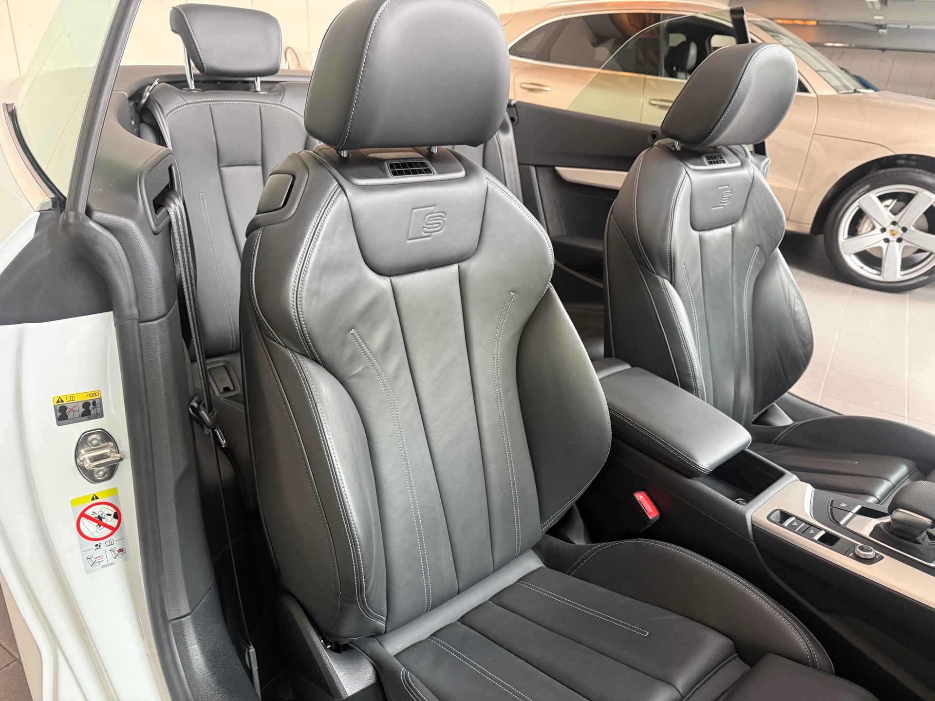 AUDI A5 Cabriolet 45 TFSI S-tronic Sport quattro-image-14