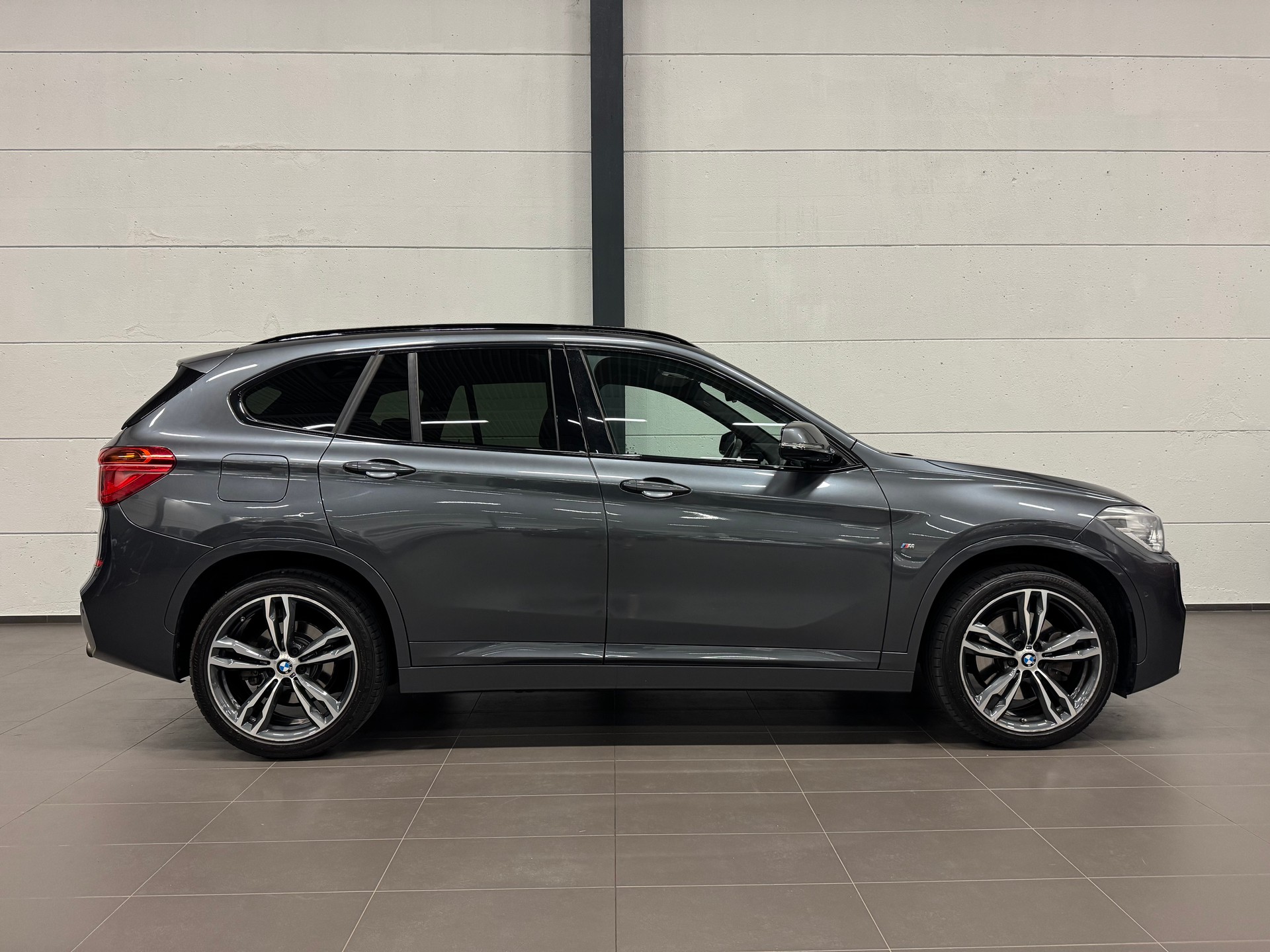 BMW X1 xDrive 20i M Sport Steptronic-image-8