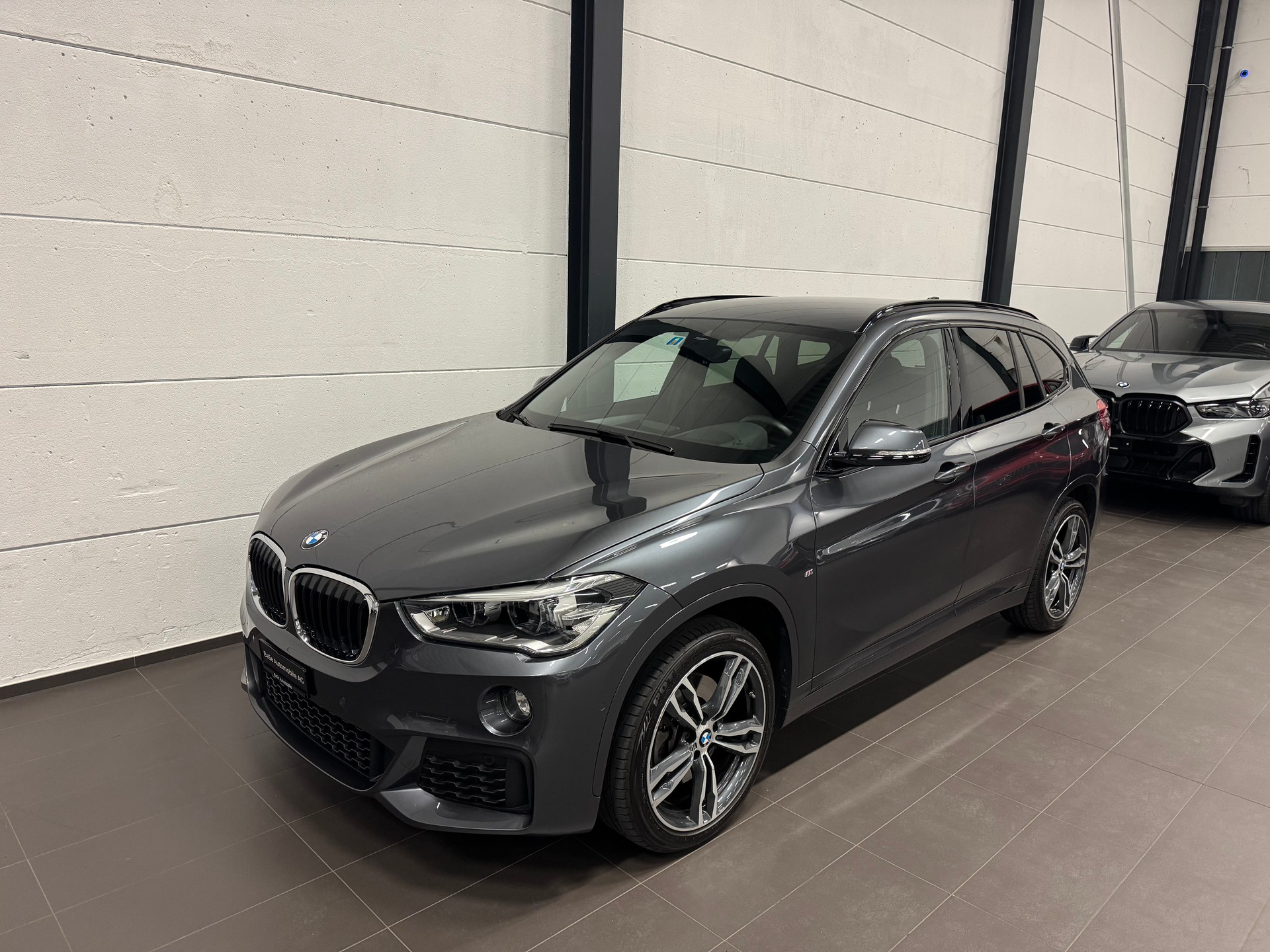 BMW X1 xDrive 20i M Sport Steptronic-showroom-element-2