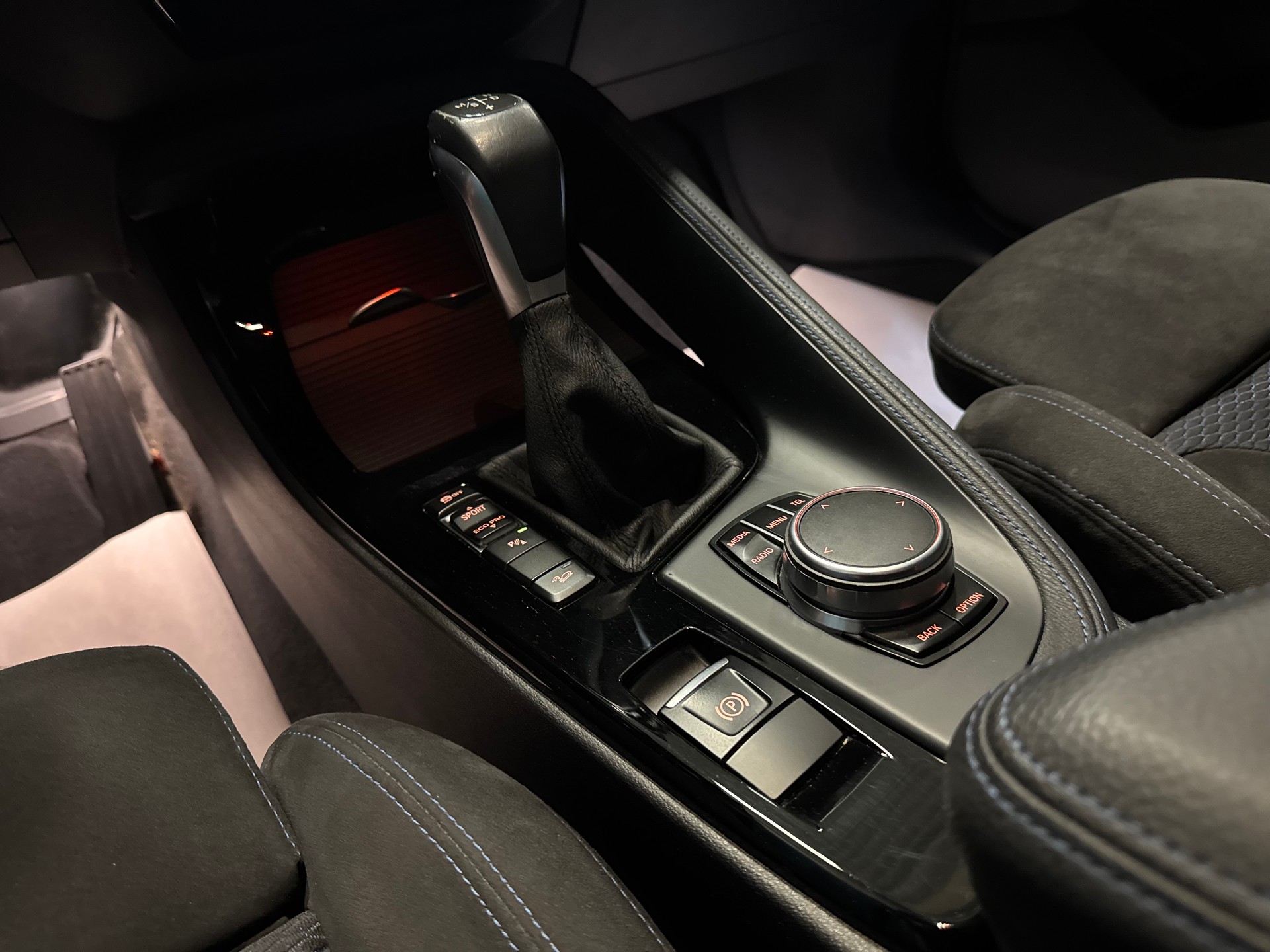 BMW X1 xDrive 20i M Sport Steptronic-image-29