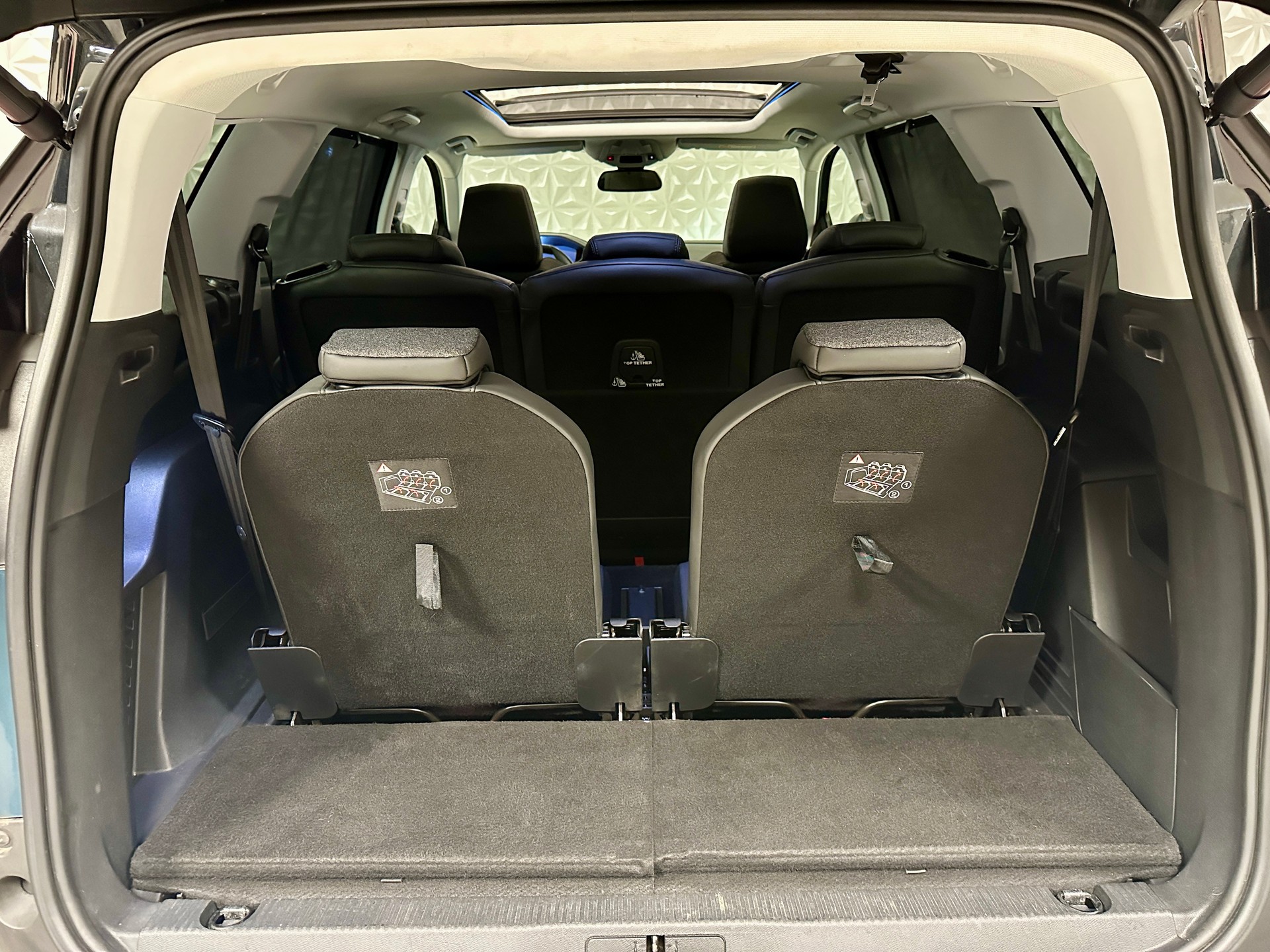 PEUGEOT 5008 1.2 Pure Tech Allure **7-PLÄTZER**-image-18