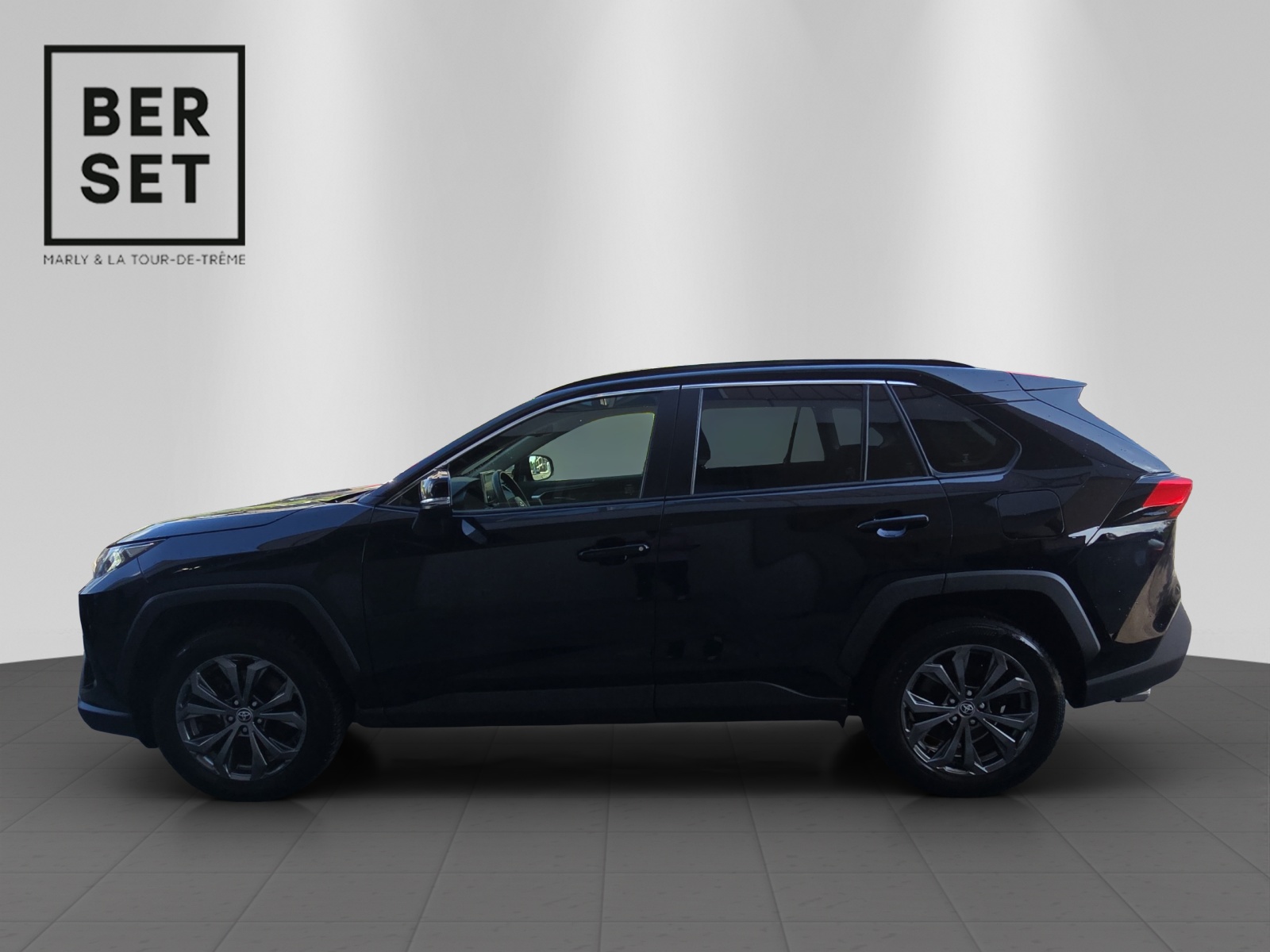 TOYOTA RAV4 2.5 HEV Trend-showroom-element-1