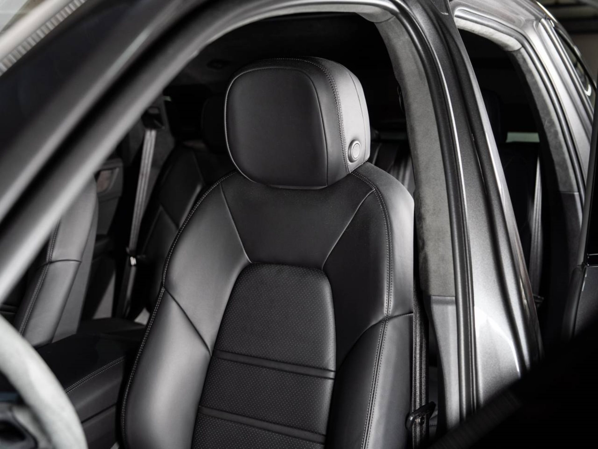 PORSCHE Cayenne GTS-image-13