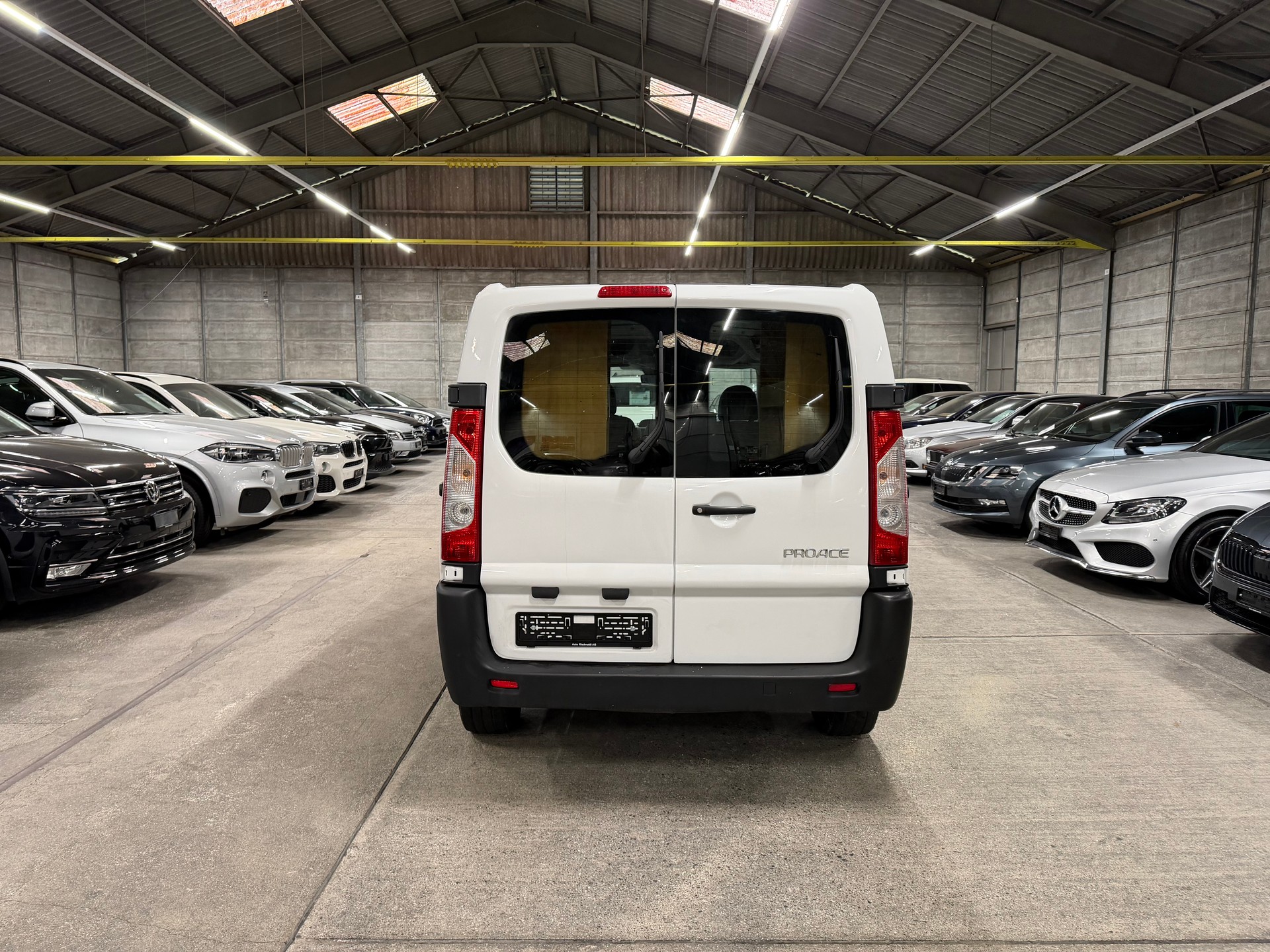 TOYOTA Proace 1.6D Glass Van Terra L1H1-showroom-element-3