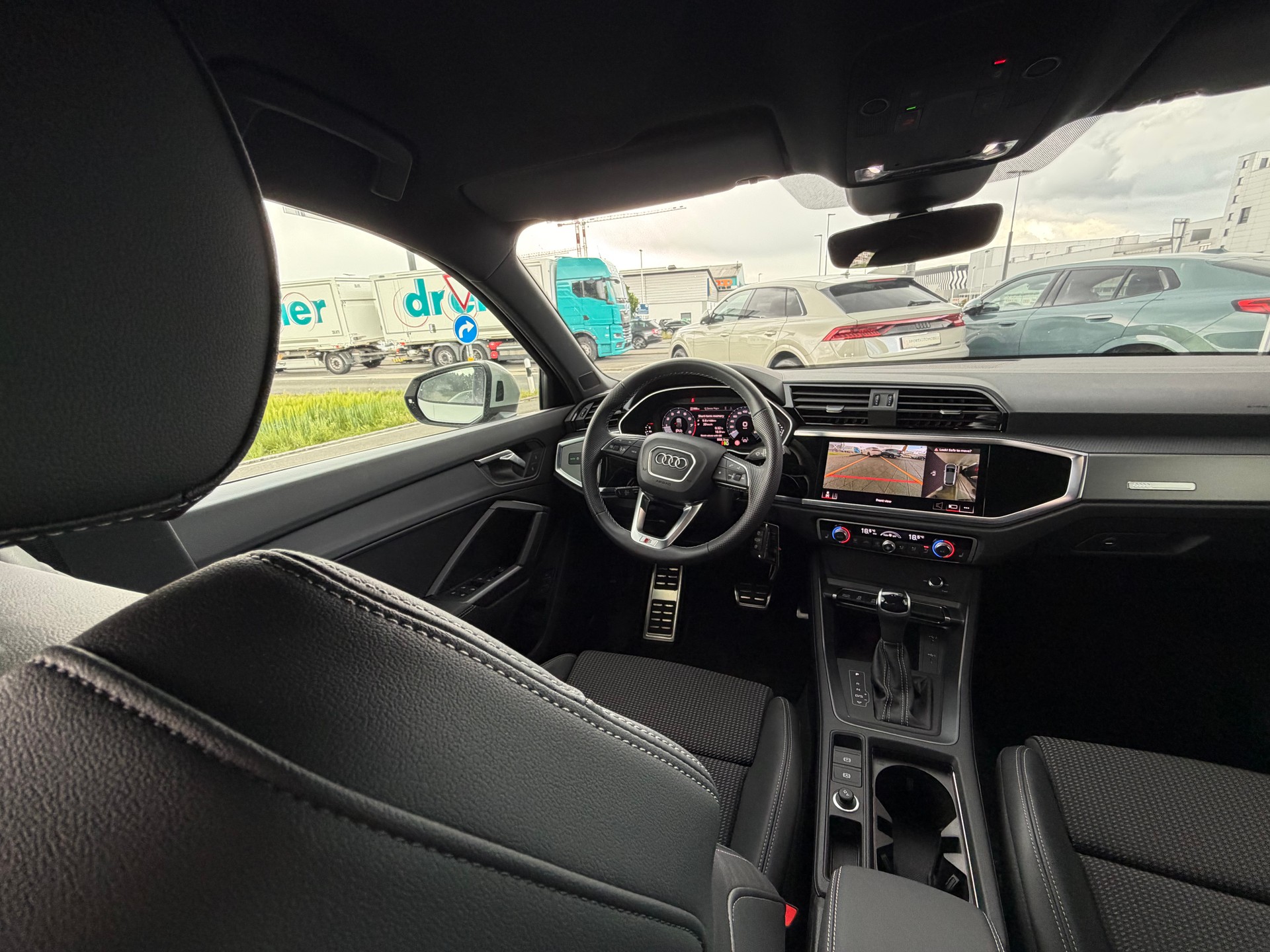 AUDI Q3 Sportback 35 TFSI S line Attraction S-tronic-image-16