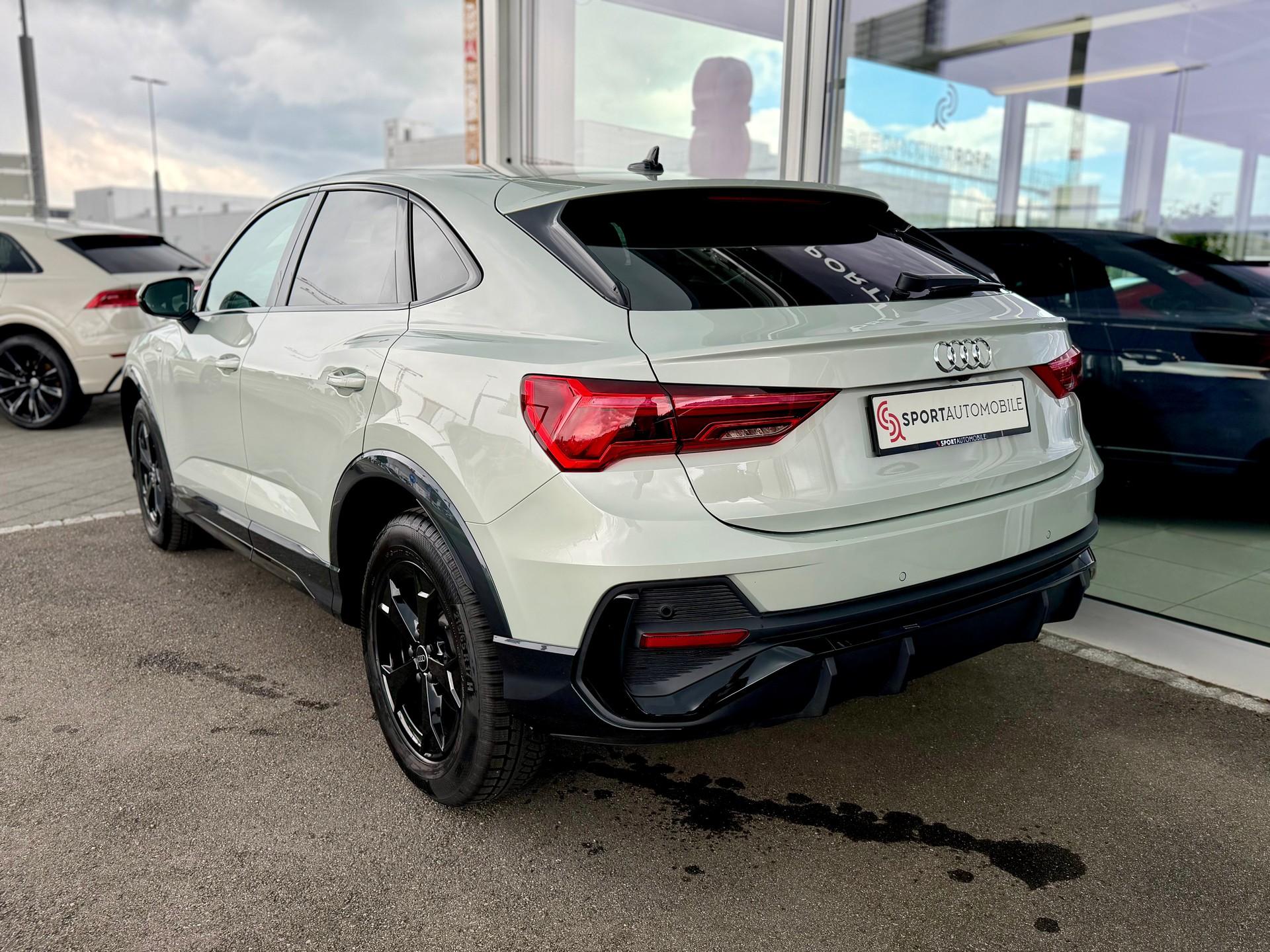 AUDI Q3 Sportback 35 TFSI S line Attraction S-tronic-image-10