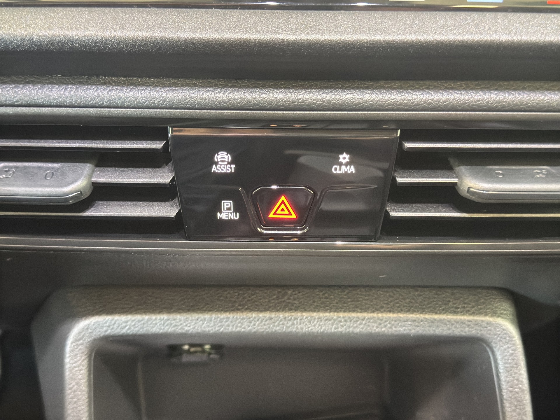 VW Caddy 2.0 TDI Liberty DSG-image-14