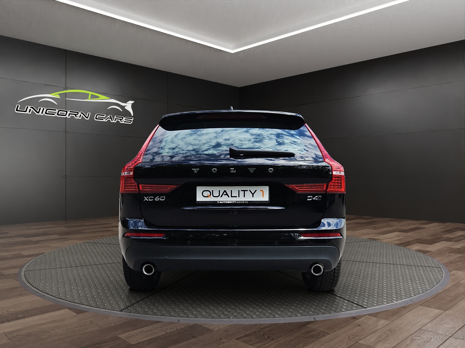 VOLVO XC60 D4 AWD Momentum Geartronic-image-7