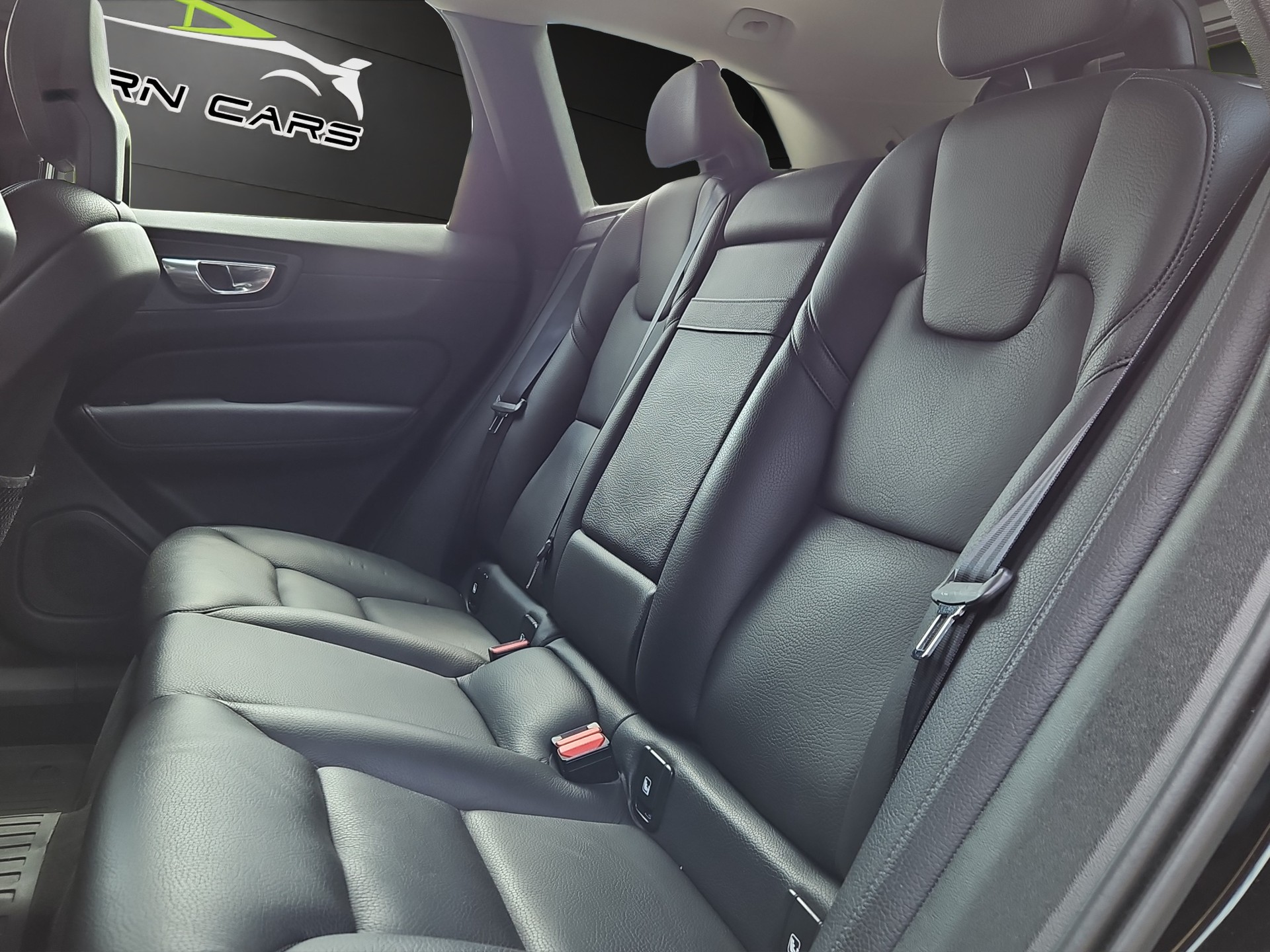 VOLVO XC60 D4 AWD Momentum Geartronic-image-12