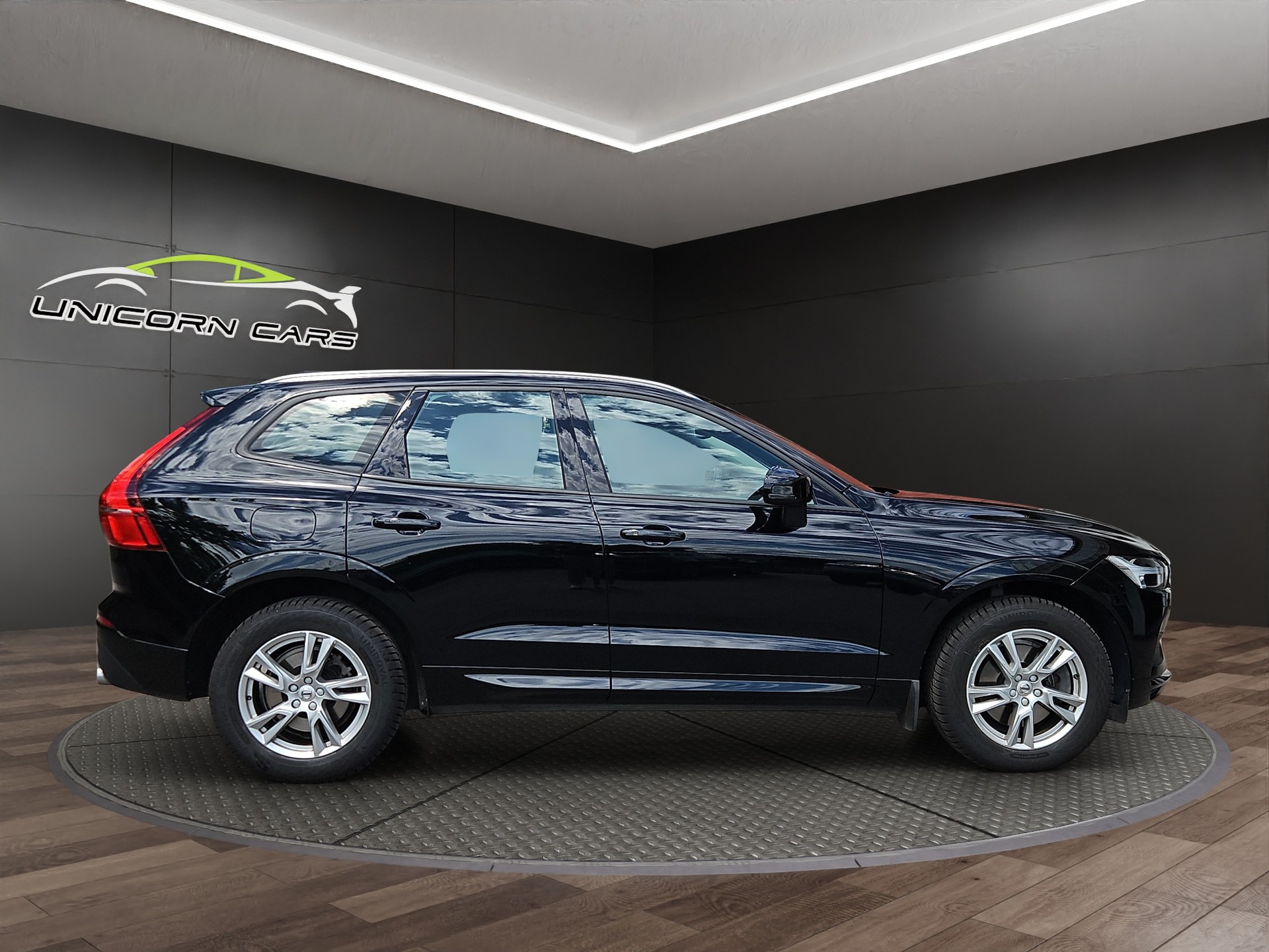 VOLVO XC60 D4 AWD Momentum Geartronic-image-6