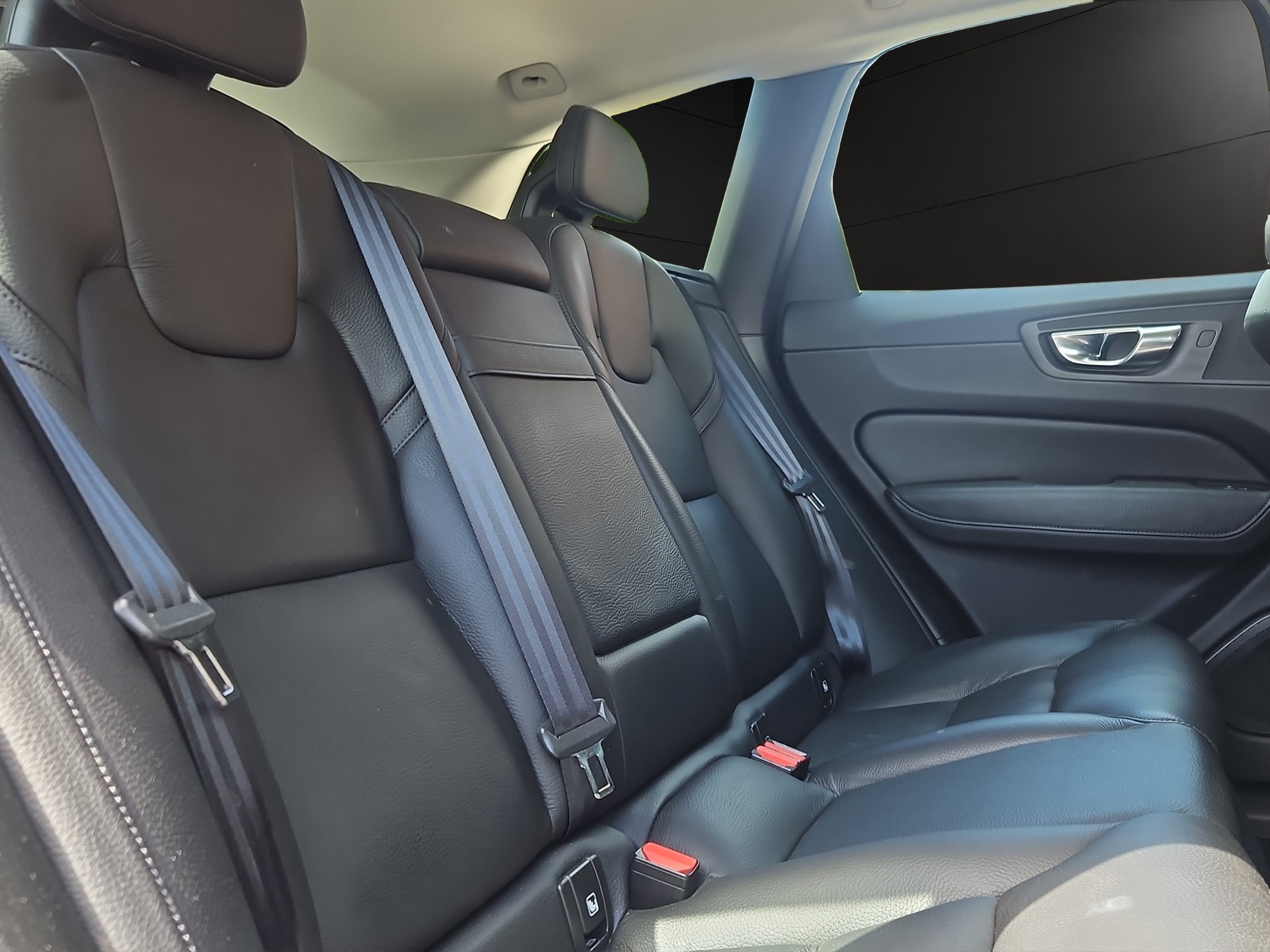 VOLVO XC60 D4 AWD Momentum Geartronic-image-20