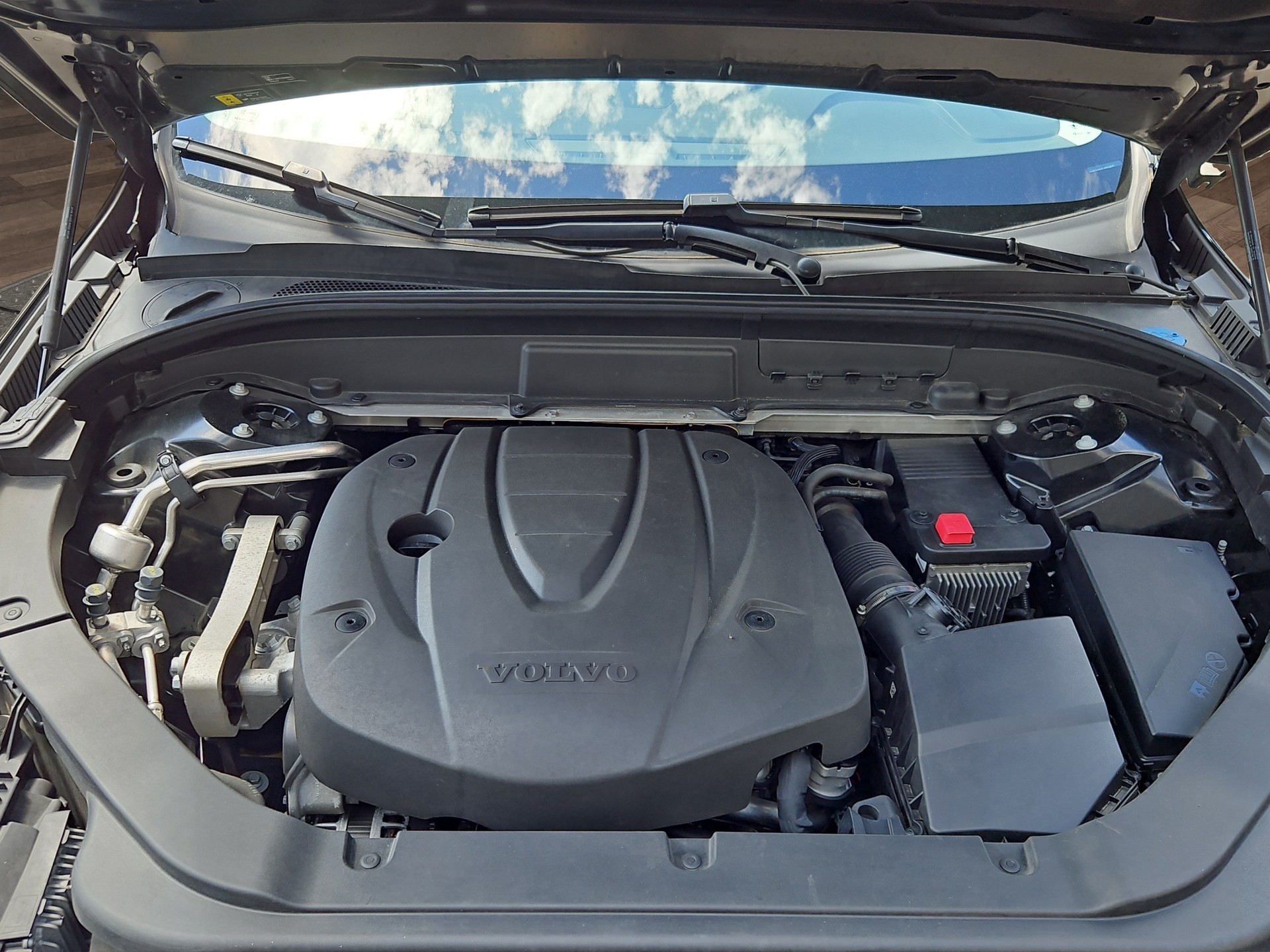 VOLVO XC60 D4 AWD Momentum Geartronic-image-22