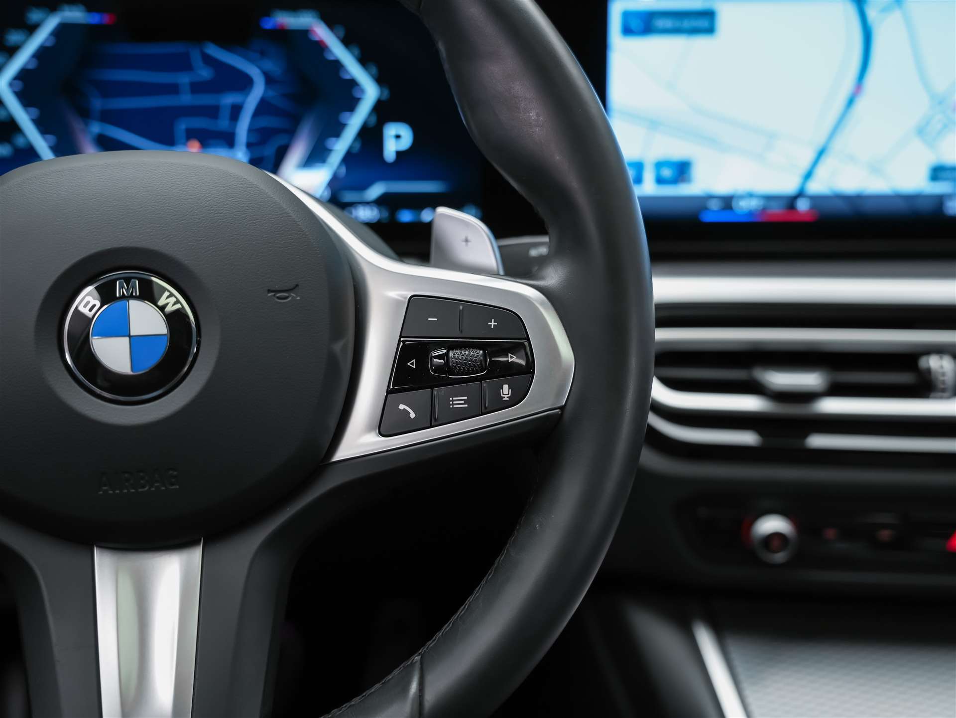 BMW 330i xDrive Steptronic M Sport Pro *Panorama*El. Sitze mit Memory*Head-Up*Harman/Kardon*-image-29