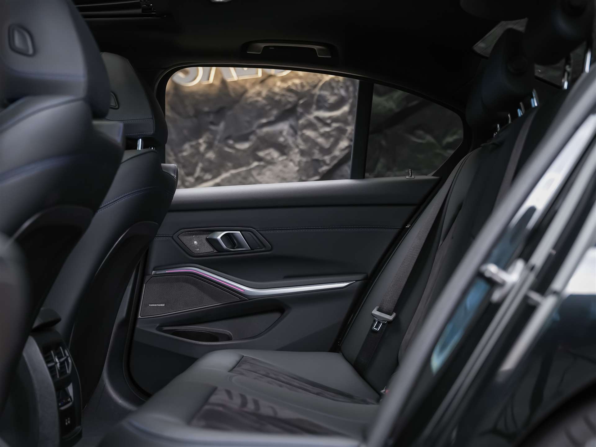 BMW 330i xDrive Steptronic M Sport Pro *Panorama*El. Sitze mit Memory*Head-Up*Harman/Kardon*-image-12