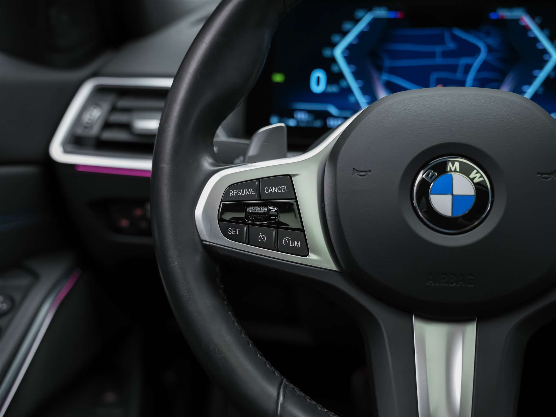 BMW 330i xDrive Steptronic M Sport Pro *Panorama*El. Sitze mit Memory*Head-Up*Harman/Kardon*-image-28