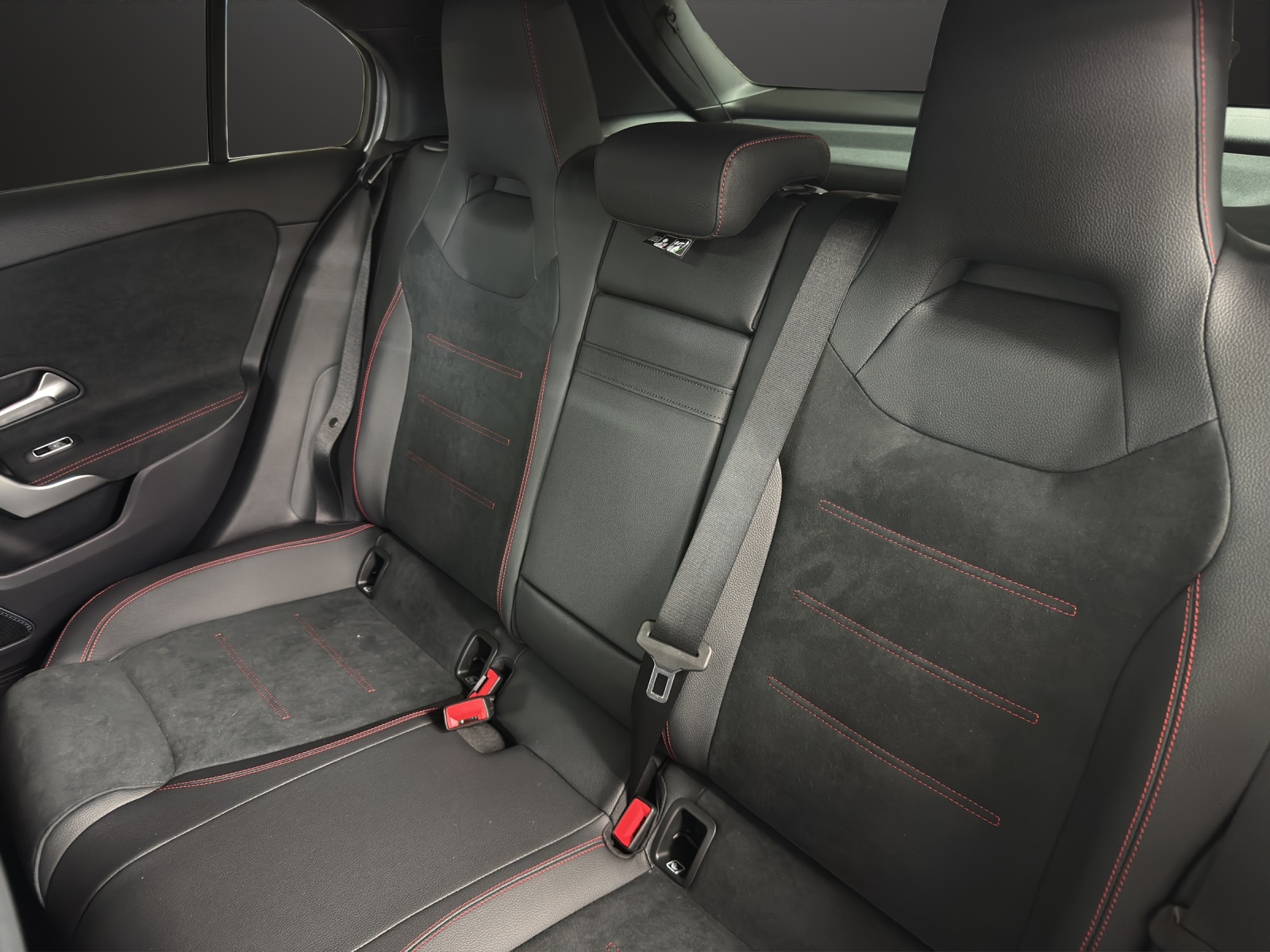 MERCEDES-BENZ A 200 Night Star 7G-DCT-image-14