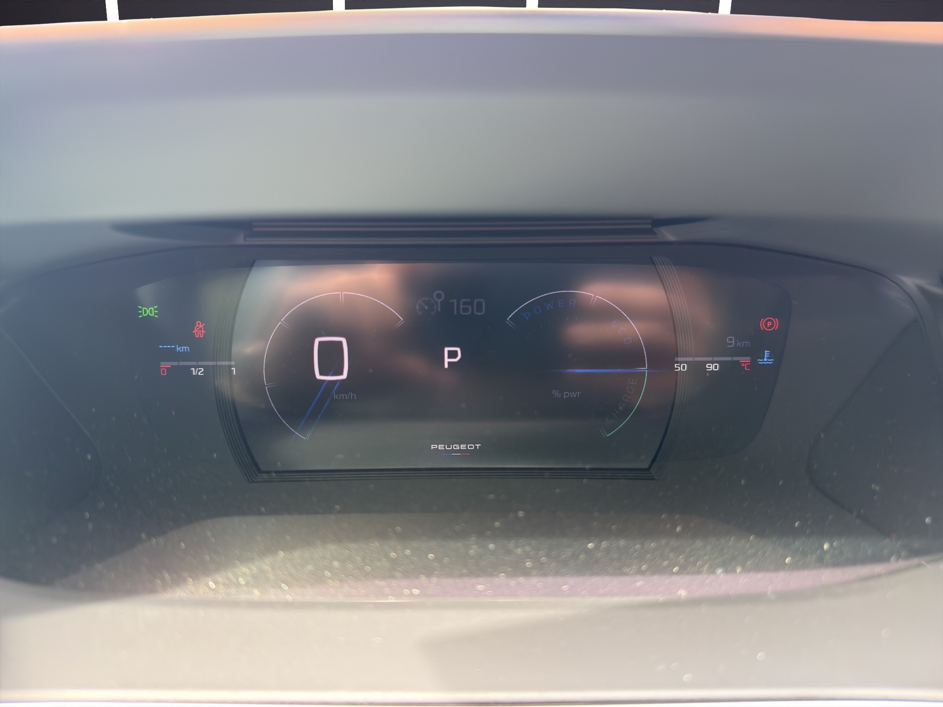 PEUGEOT 208 1.2 MHEV GT-image-8