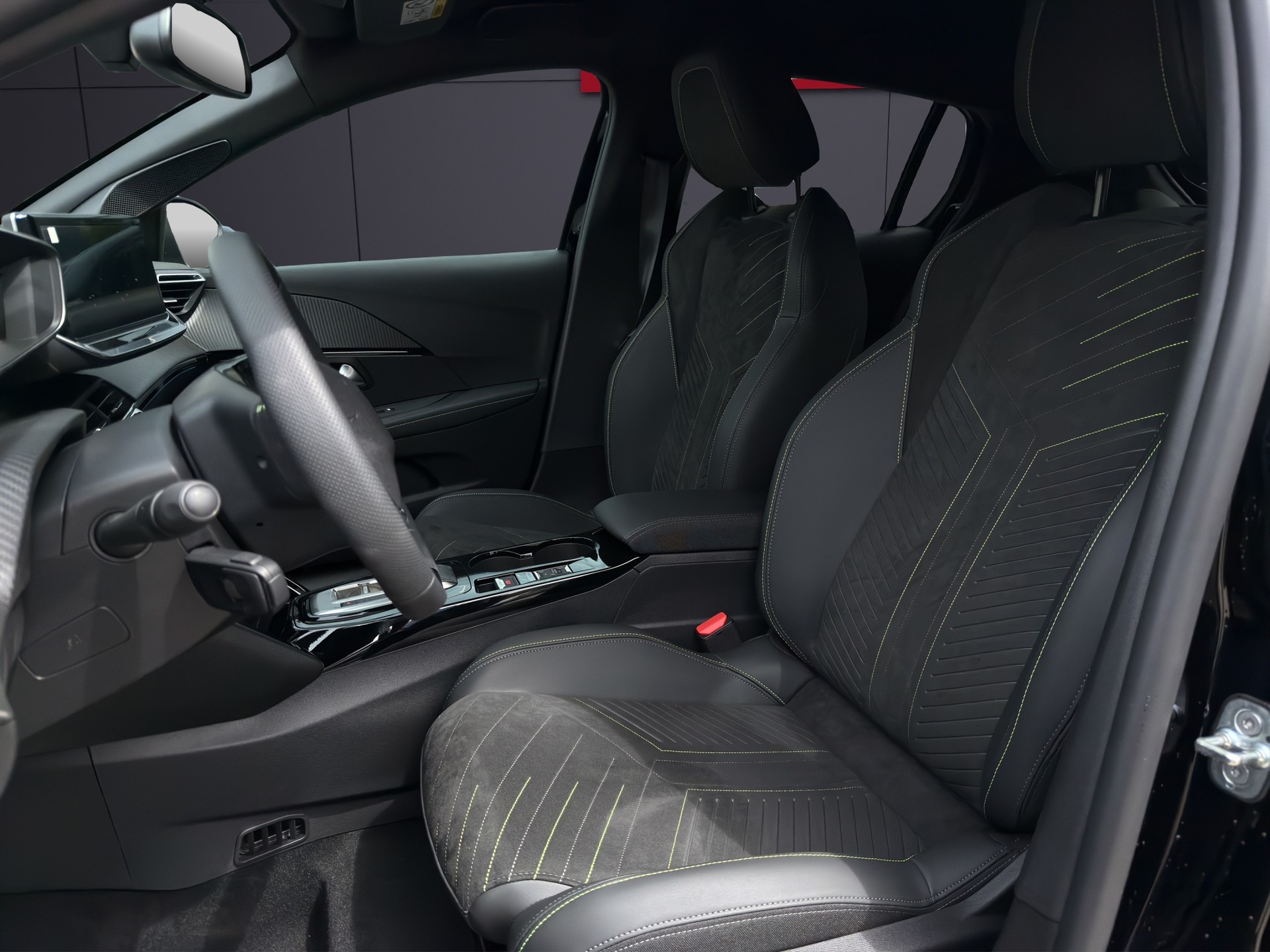 PEUGEOT 208 1.2 MHEV GT-image-5