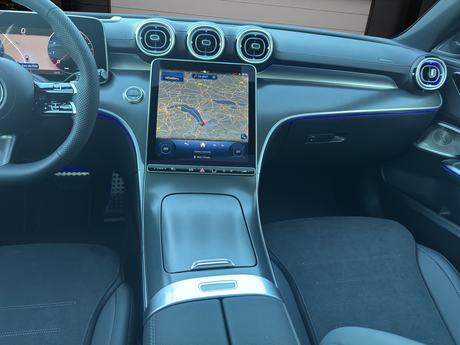 MERCEDES-BENZ C 300 4 Matic-image-9