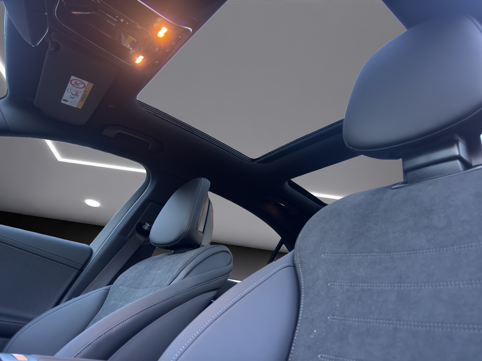 MERCEDES-BENZ C 300 4 Matic-image-8