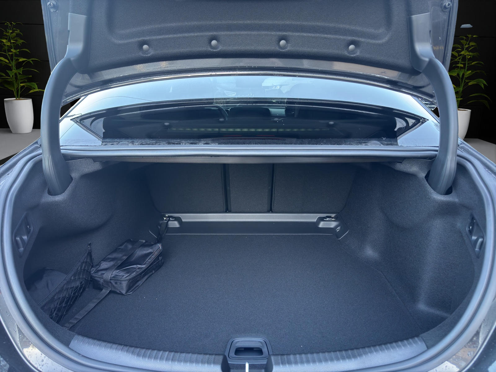 MERCEDES-BENZ C 300 4 Matic-image-14
