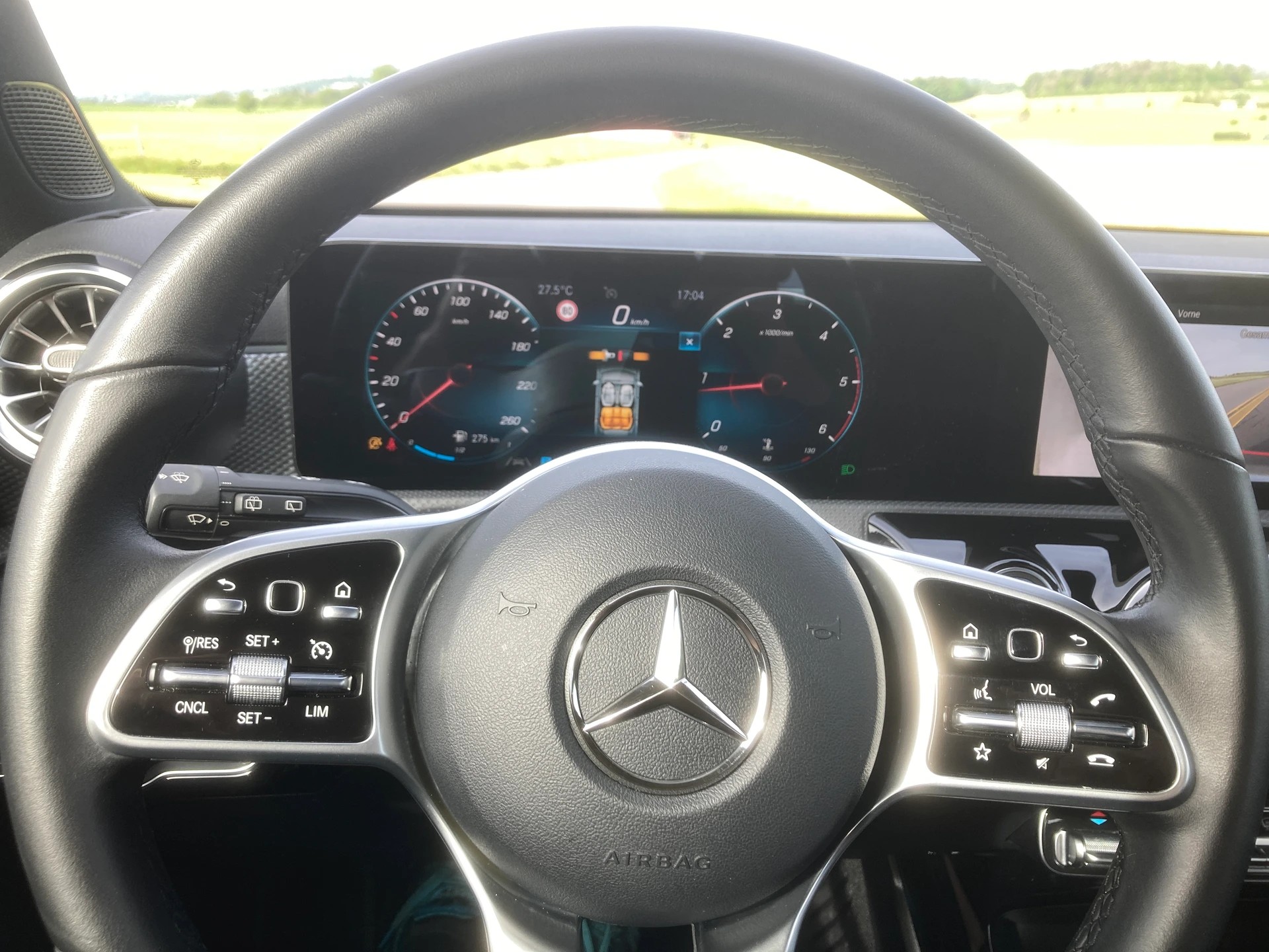 MERCEDES-BENZ A 200 d-image-14