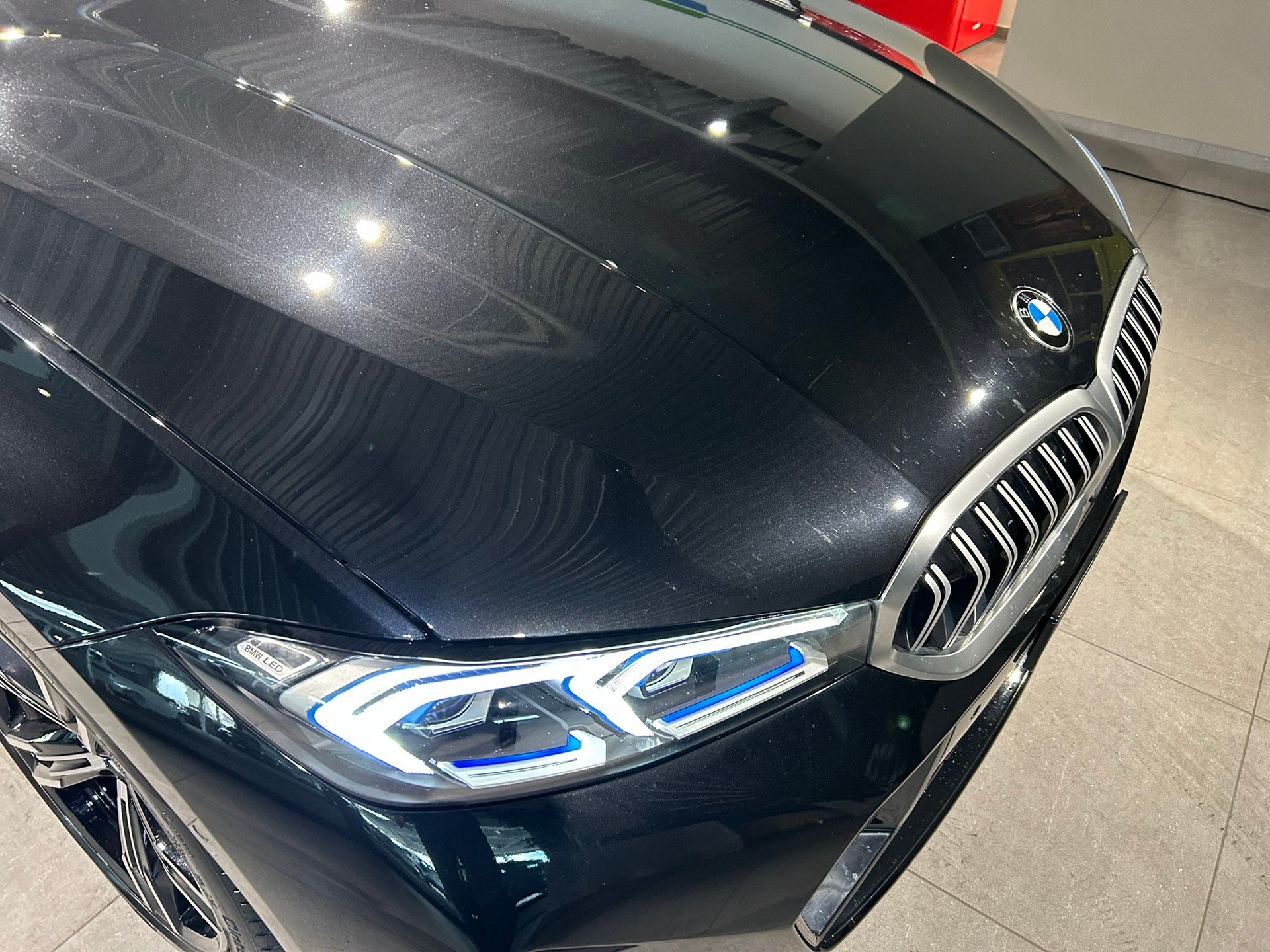 BMW 330d xDrive 48V Touring Steptronic M Sport-image-16