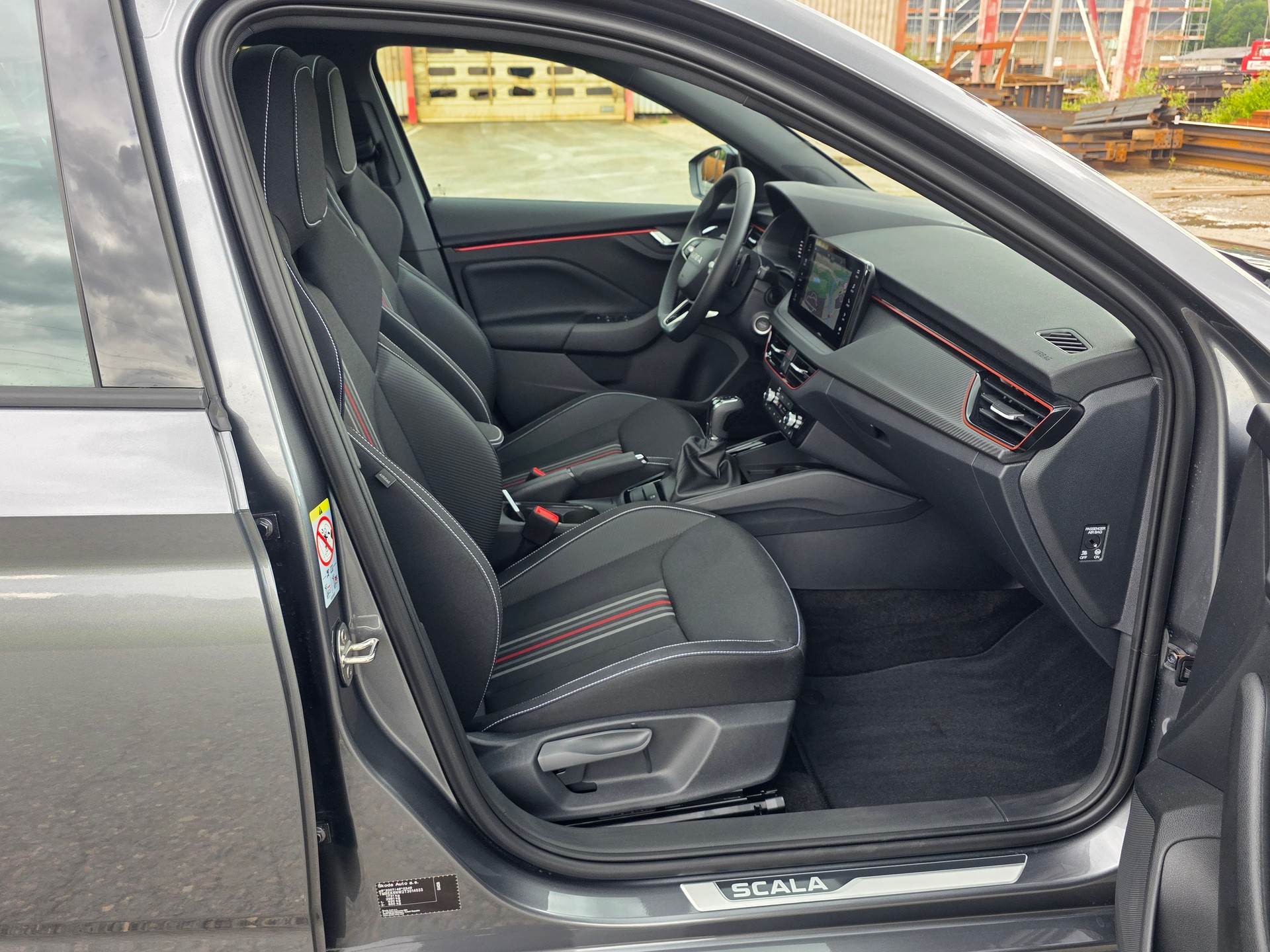 SKODA Scala 1.5 TSI Monte Carlo DSG-image-8