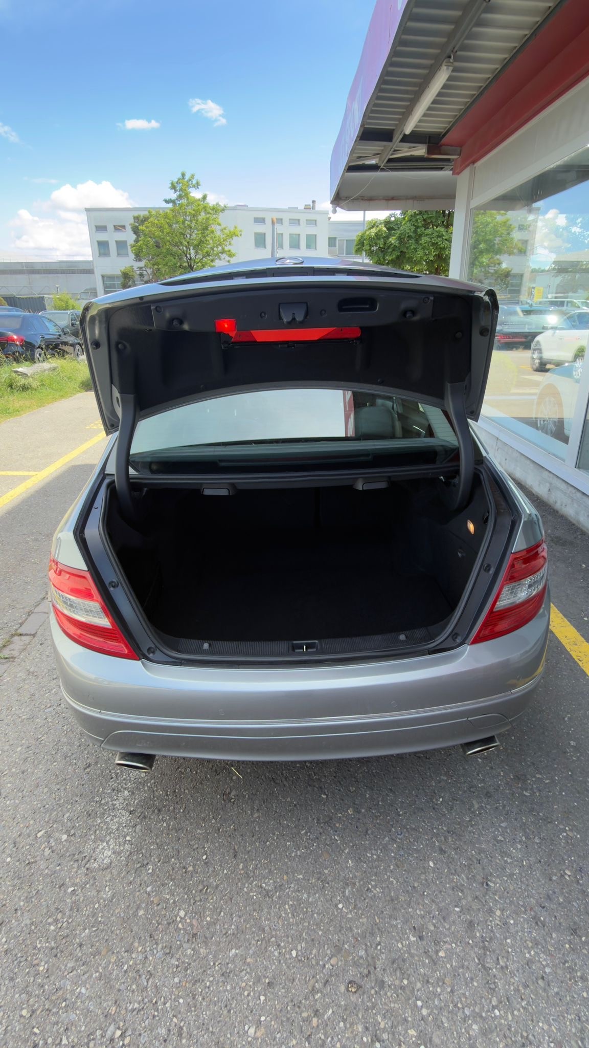 MERCEDES-BENZ C 230 Avantgarde 7G-Tronic-image-6
